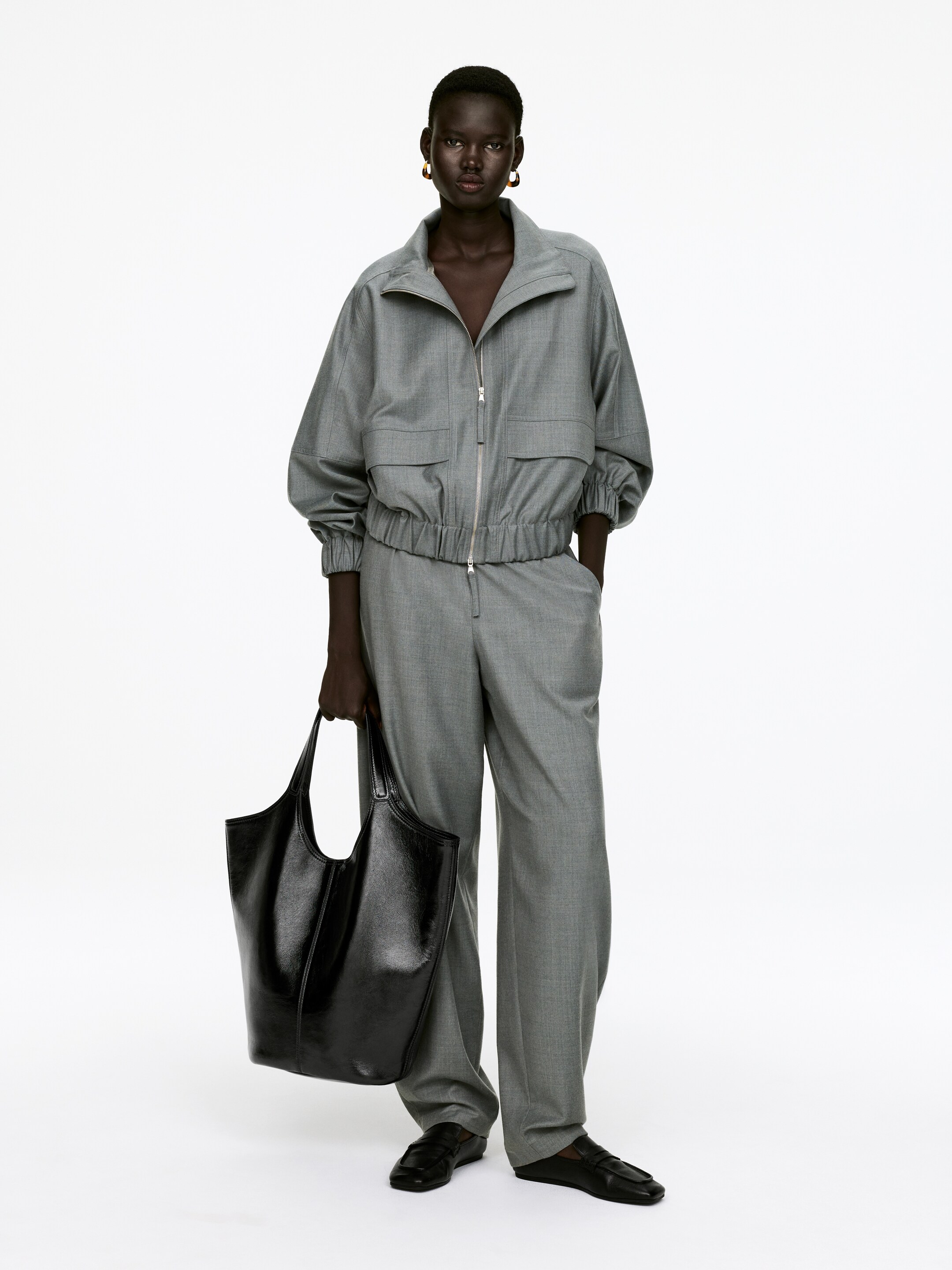 Visa större bild: Toteväska i lackat läder - Svart - DAM | H&M SE 2