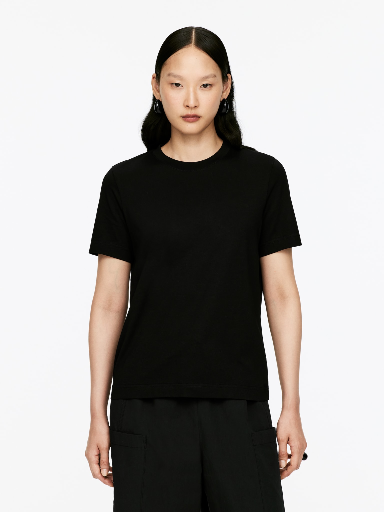LILY Charakteristisches T-Shirt - Schwarz/Weinrot/Weiß/Rot/Weiß/Weiß/Dunkelblau/Braun/Cremeweiß/Graumeliert/Dunkelblau - 1