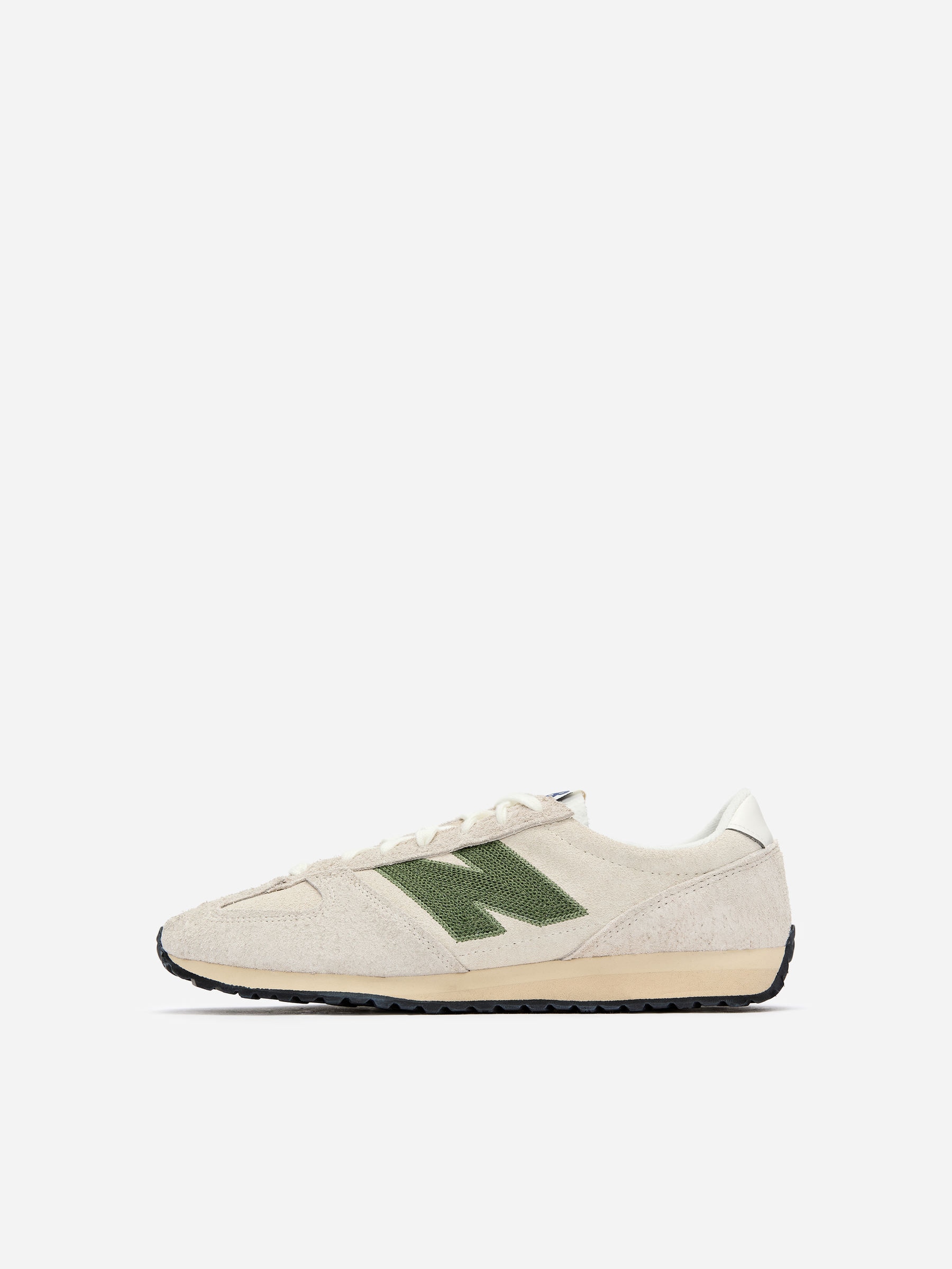 New Balance 327 sneakers - Off White/Green - Men - StillMedia/DescriptiveStillLife - 1