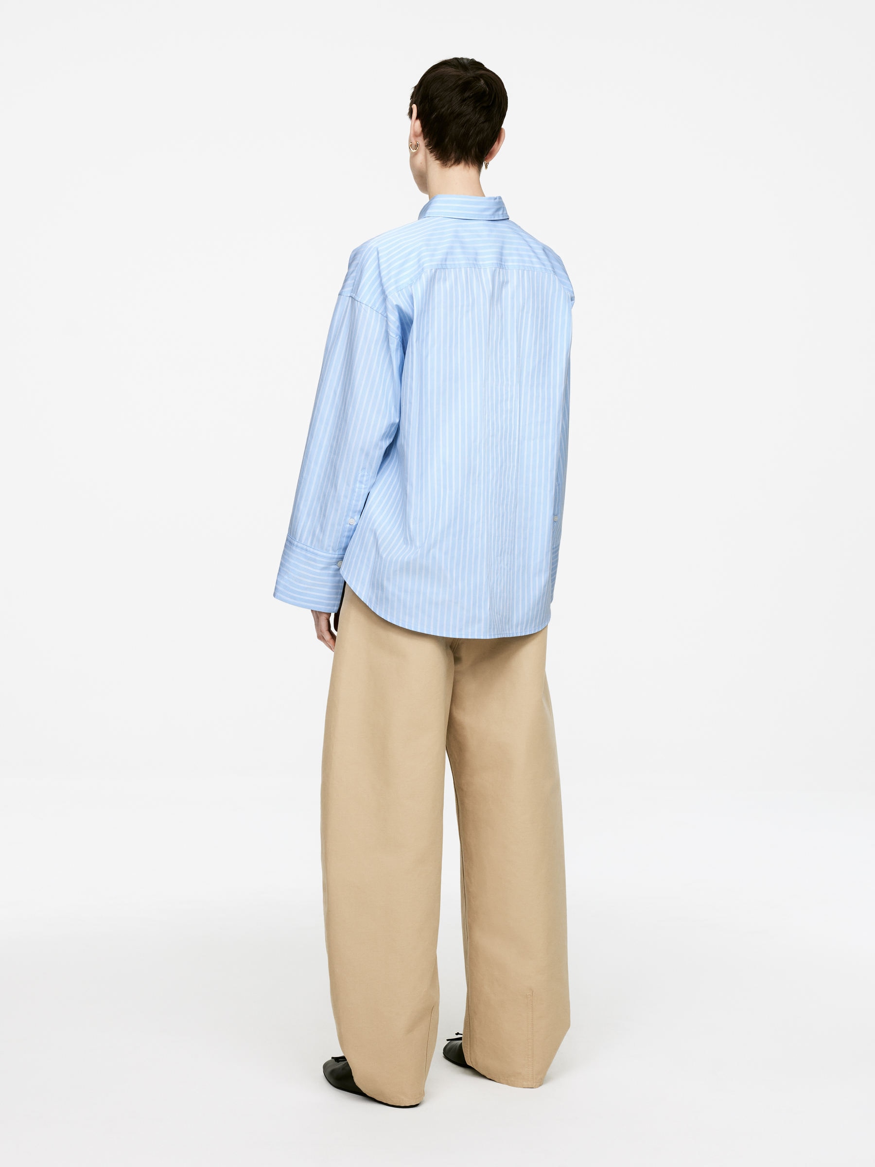 Wide-Sleeve Cotton Shirt - Light Blue - Relaxed fit - Women - StillMedia/Lookbook - 3