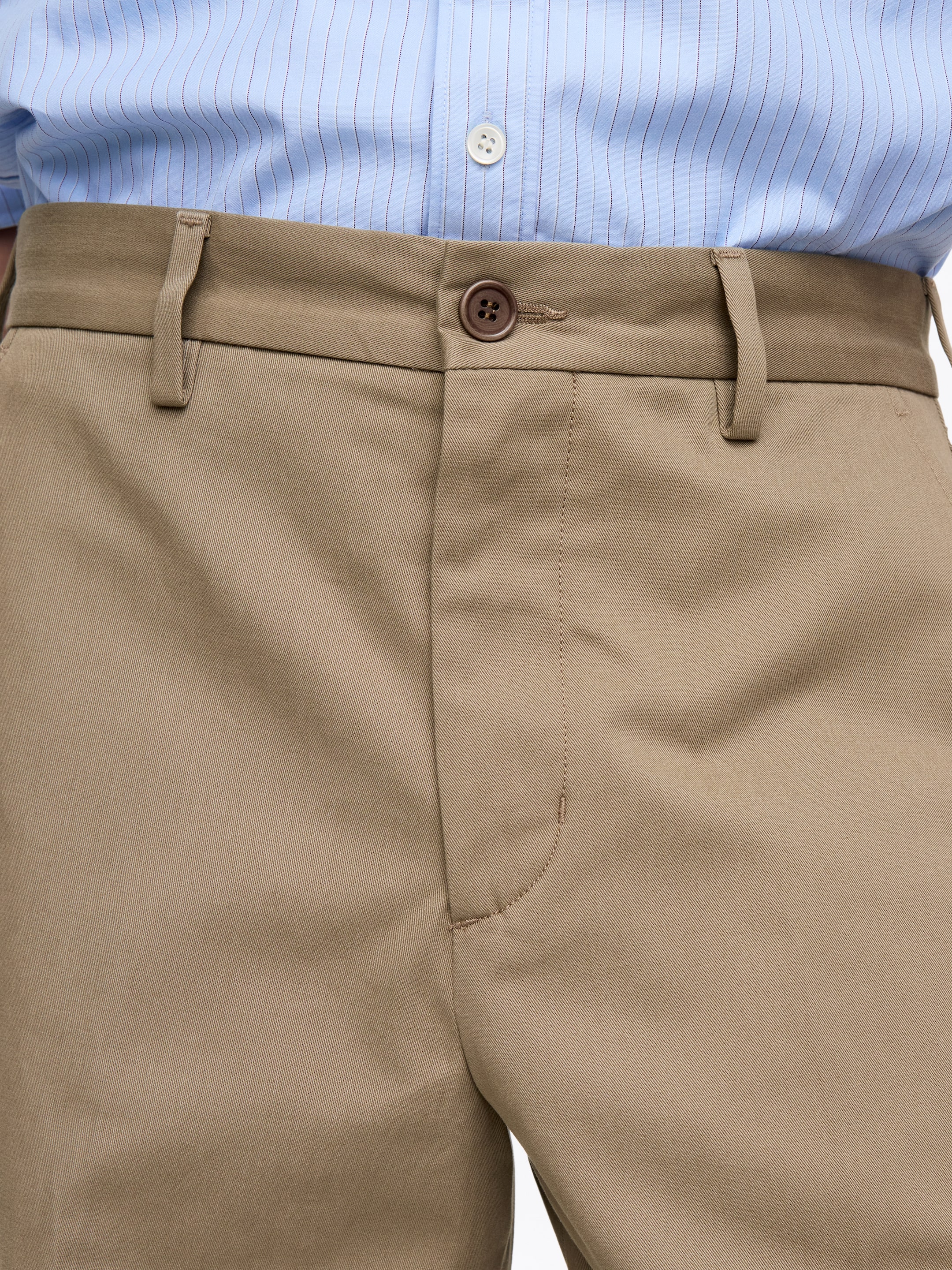 Relaxed Chinos - Beige - Relaxed Fit - Herren - StillMedia/Lookbook - 2