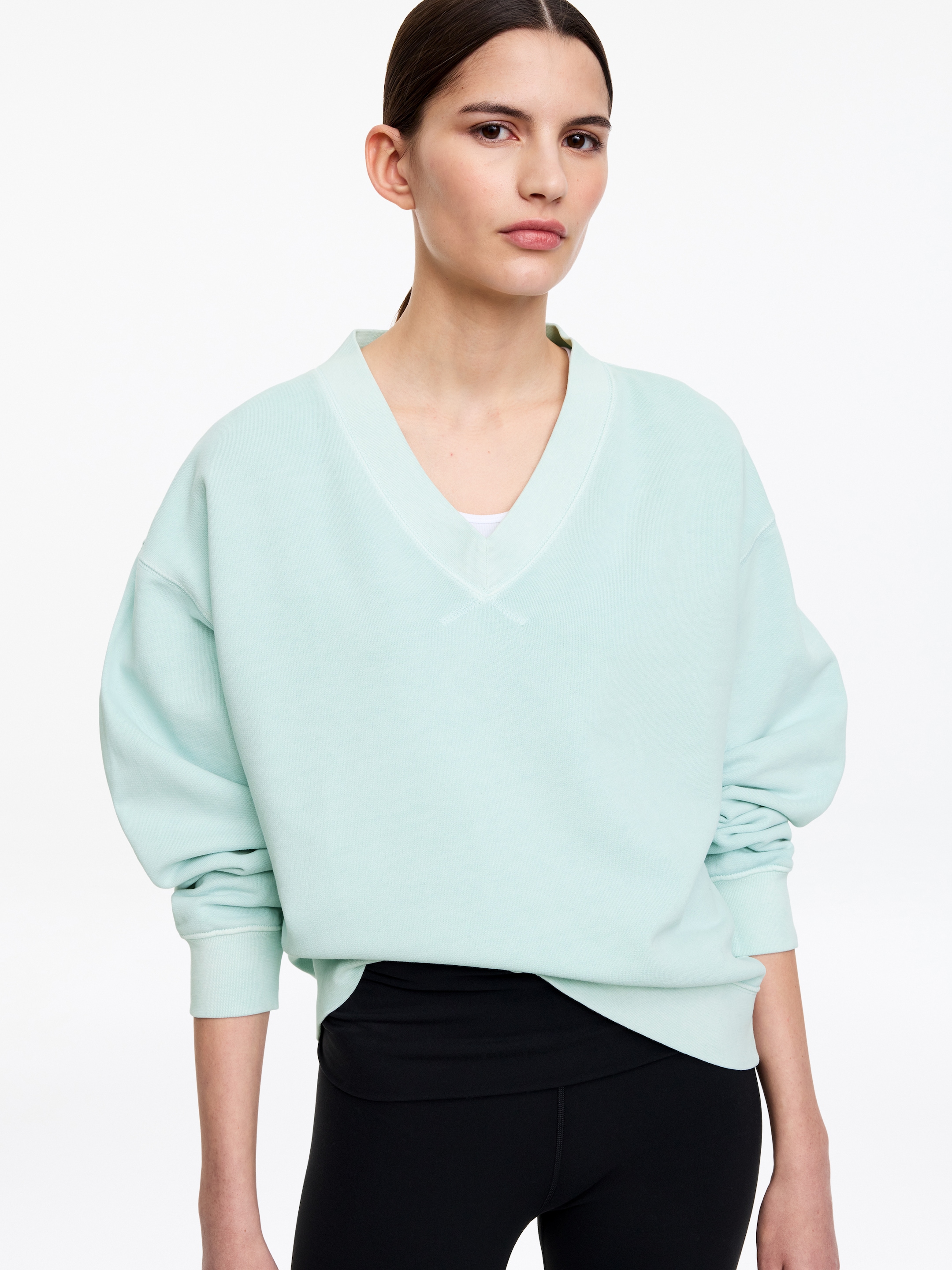 Sweatshirt mit V-Ausschnitt - Helltürkis - Loose Fit - Damen - StillMedia/Lookbook - 2