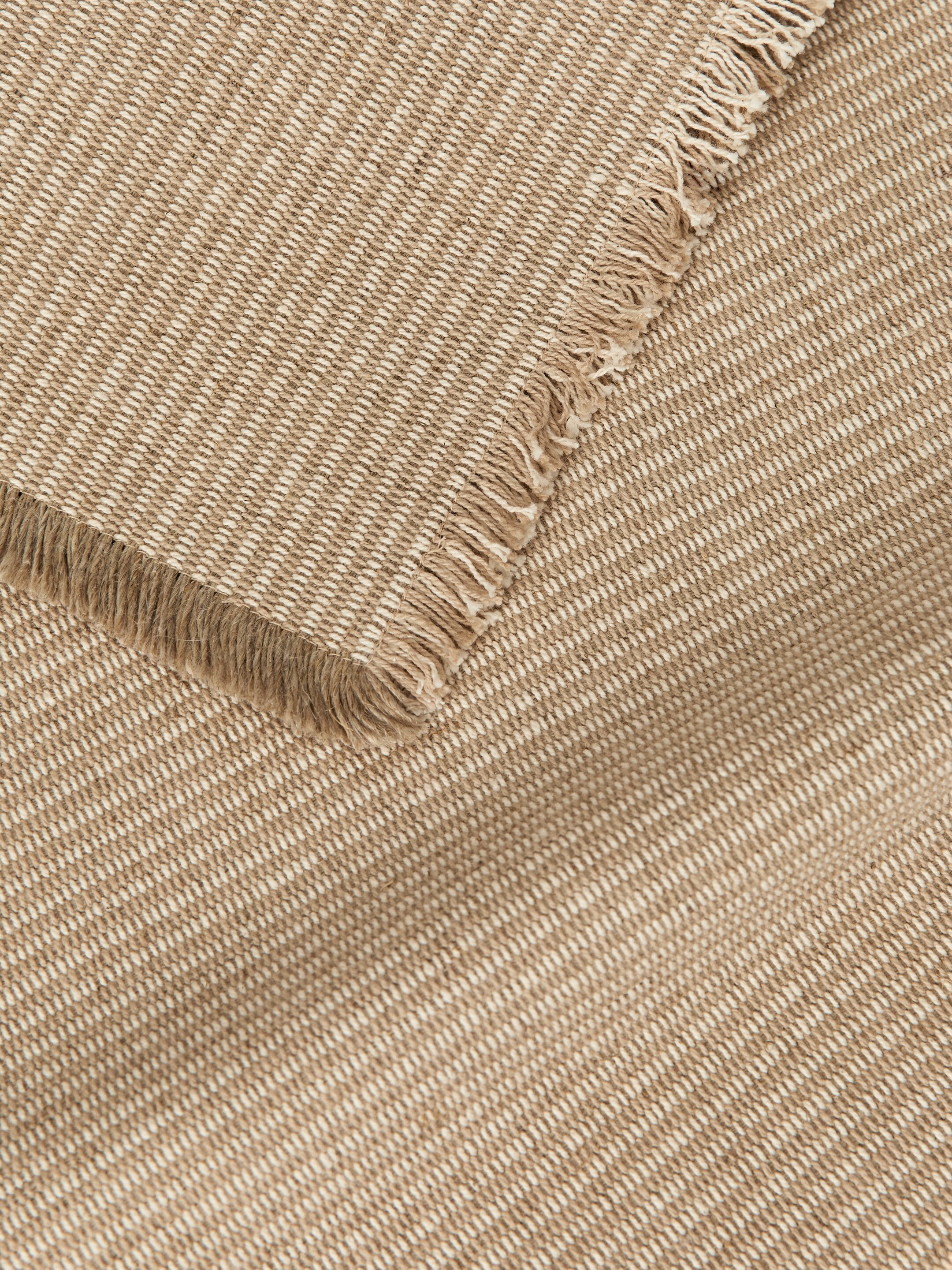 Ver imagen más grande: Juego de 2 manteles individuales de mezcla de lino - Beige - HOME | H&M ES 2