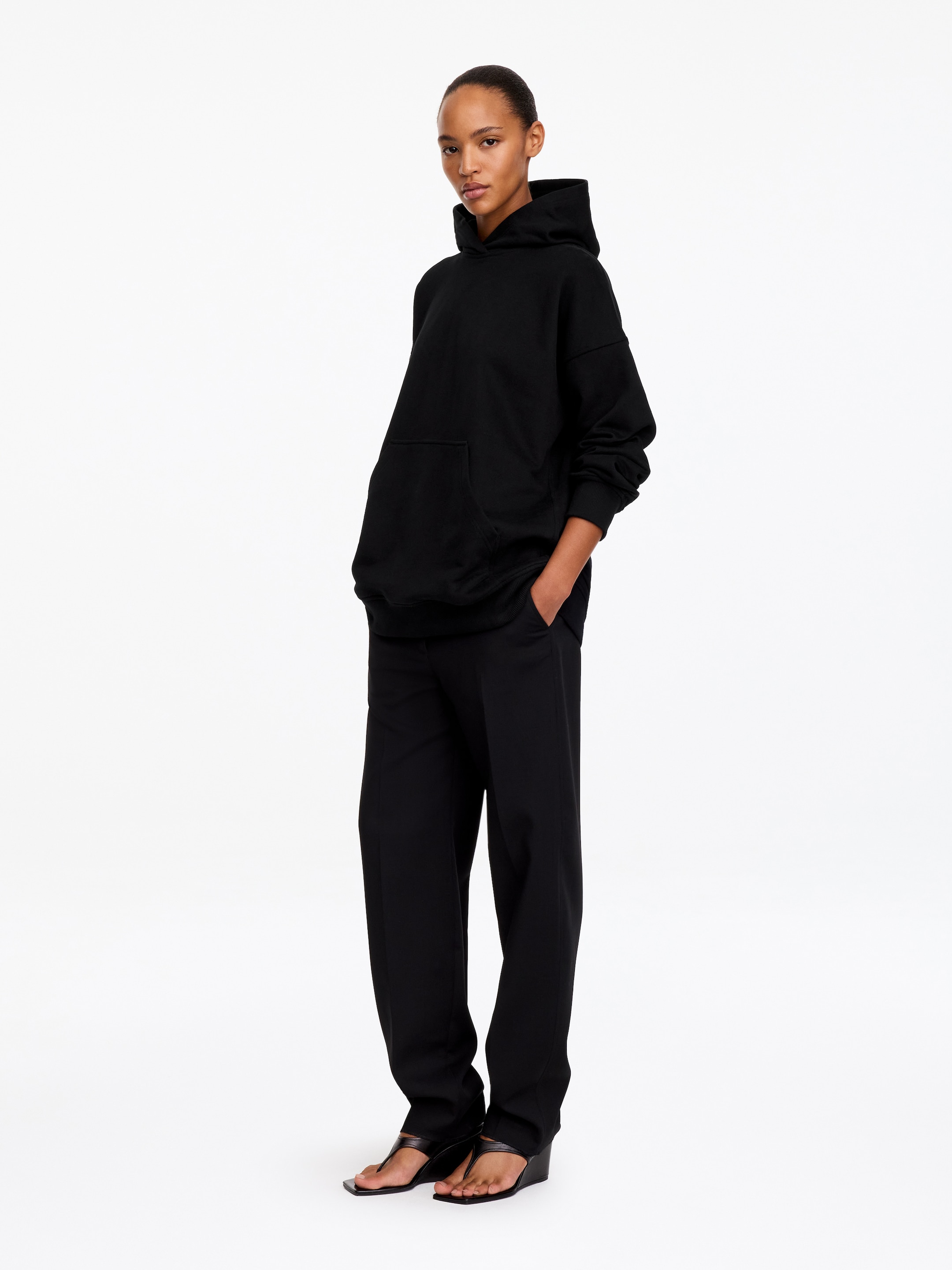 Brushed terry hoodie - Black - Regular fit - women - StillMedia/Lookbook - 4