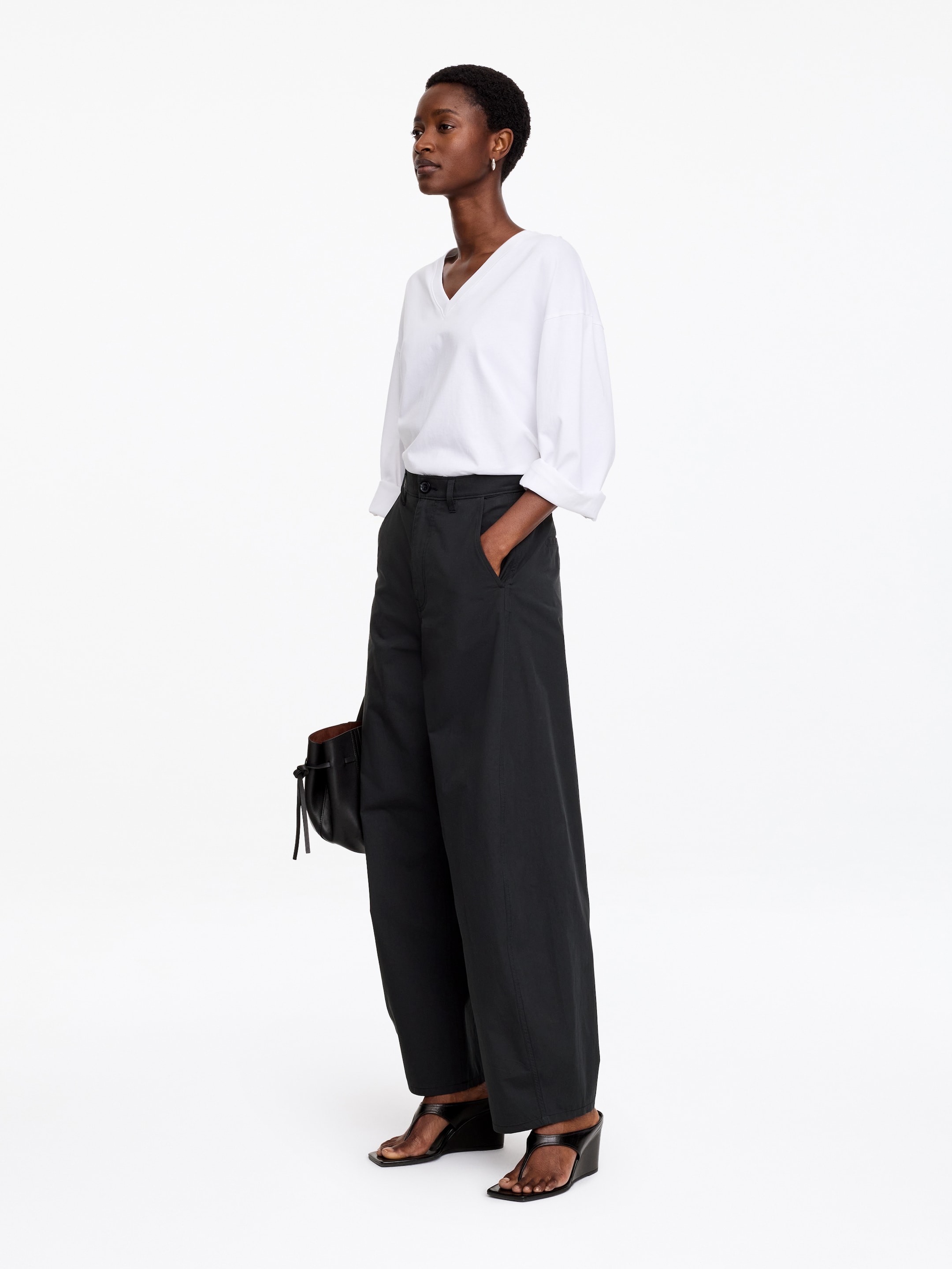 Pantalon jambes barrel - Noir - Loose fit - Femme - StillMedia/Lookbook - 6