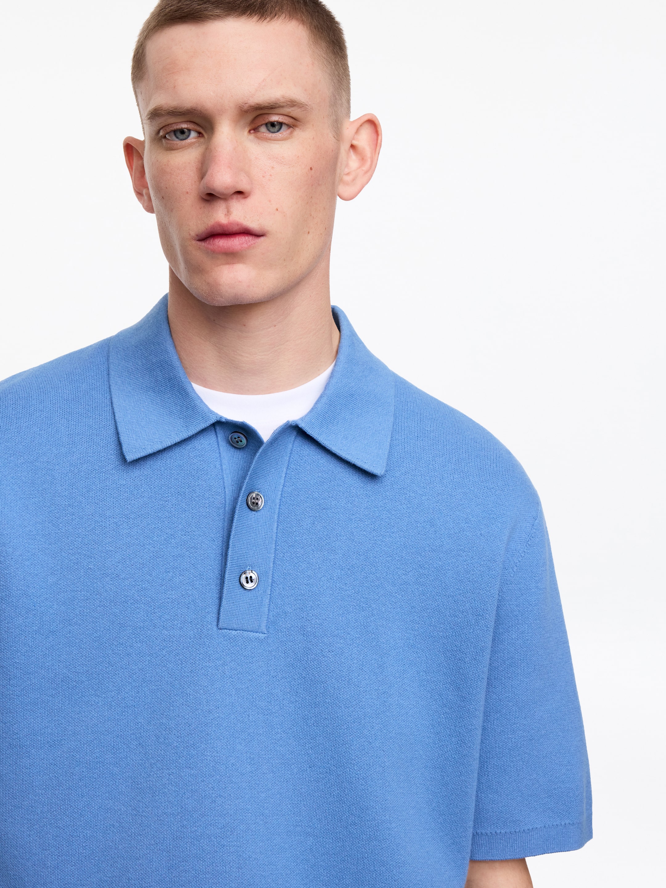 Fine-Knit Polo Shirt - Mid Blue - Relaxed fit - Men - StillMedia/Lookbook - 4