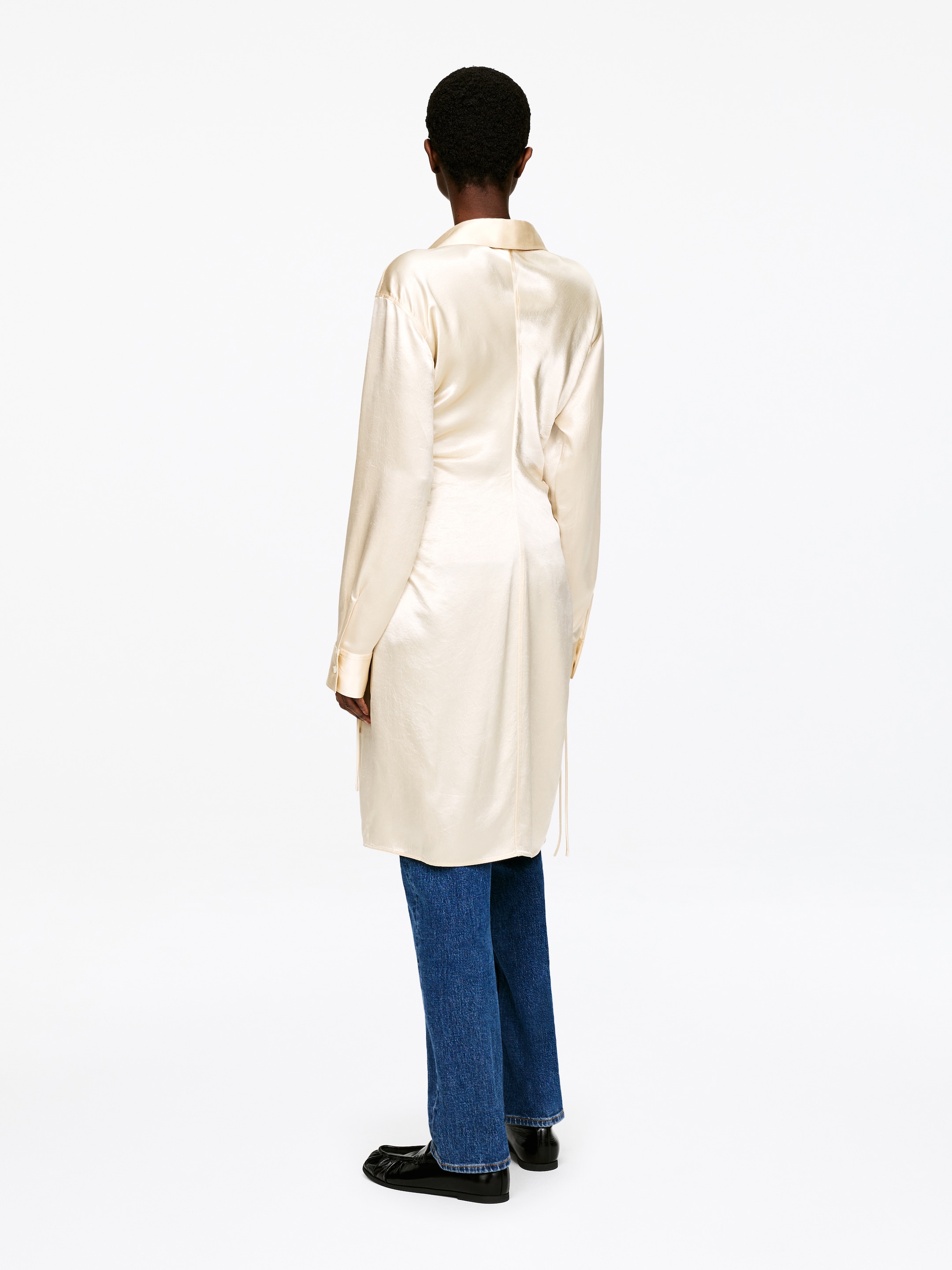 Slouch Satin Dress - Off White - Slim fit - Women - StillMedia/Lookbook - 3