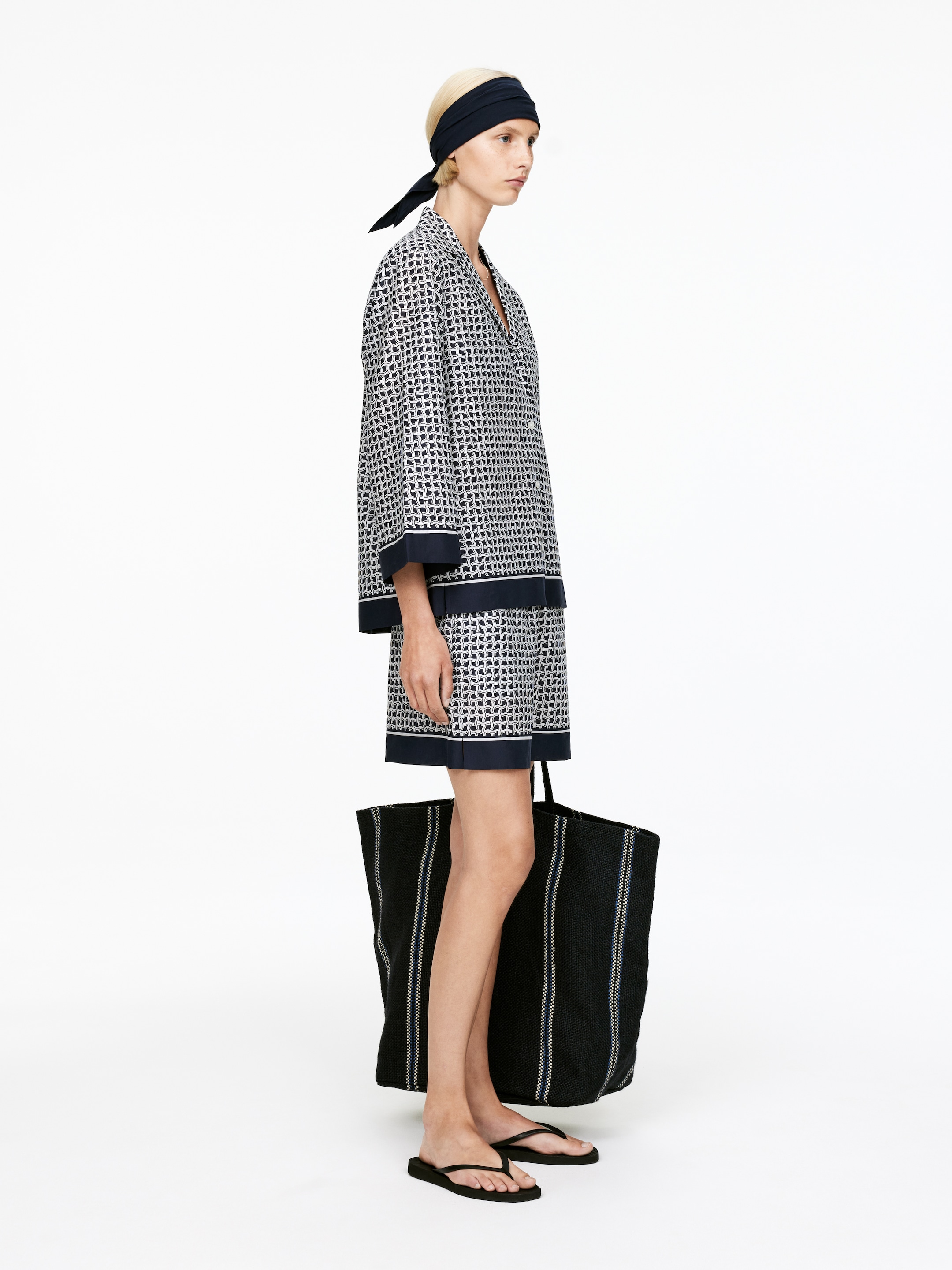 Visualizza immagine più grande: Camicia con stampa - Blu scuro/Bianco - DONNA | H&M IT 2