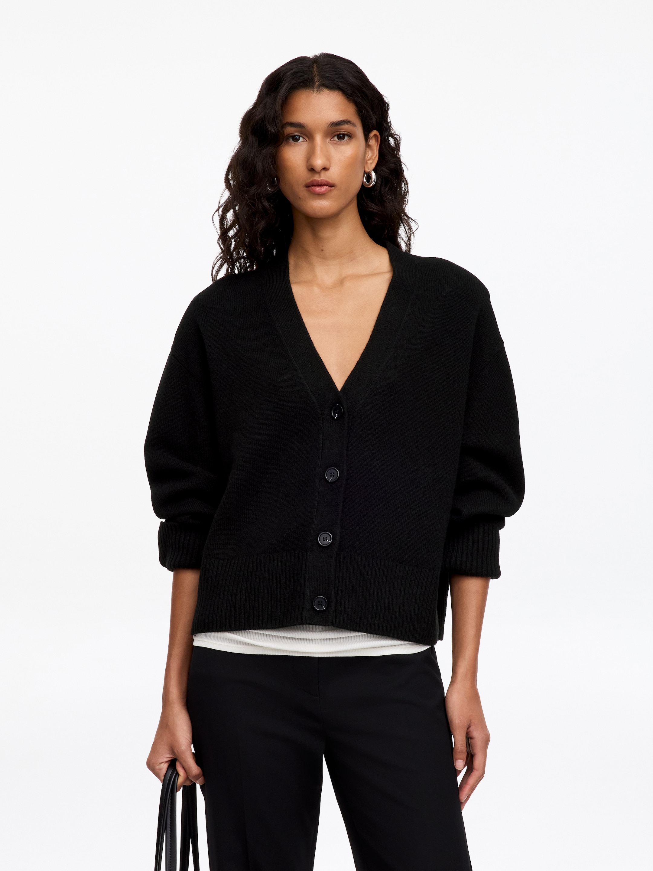 Strickjacke aus Kaschmir mit V-Ausschnitt-Black-20343