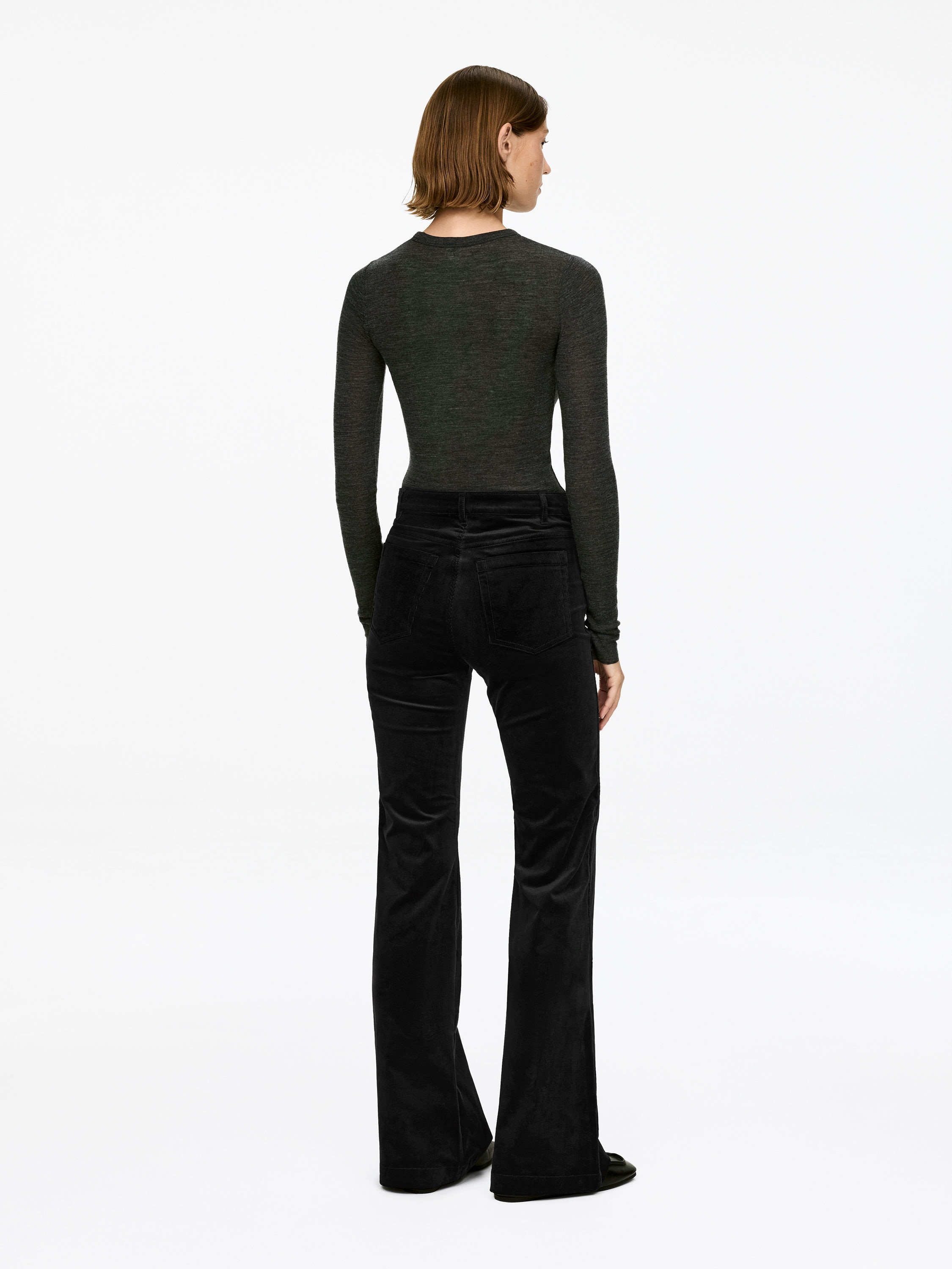 LUPINE Flared Corduroy Jeans - Black - Slim fit - Women - StillMedia/Lookbook - 5