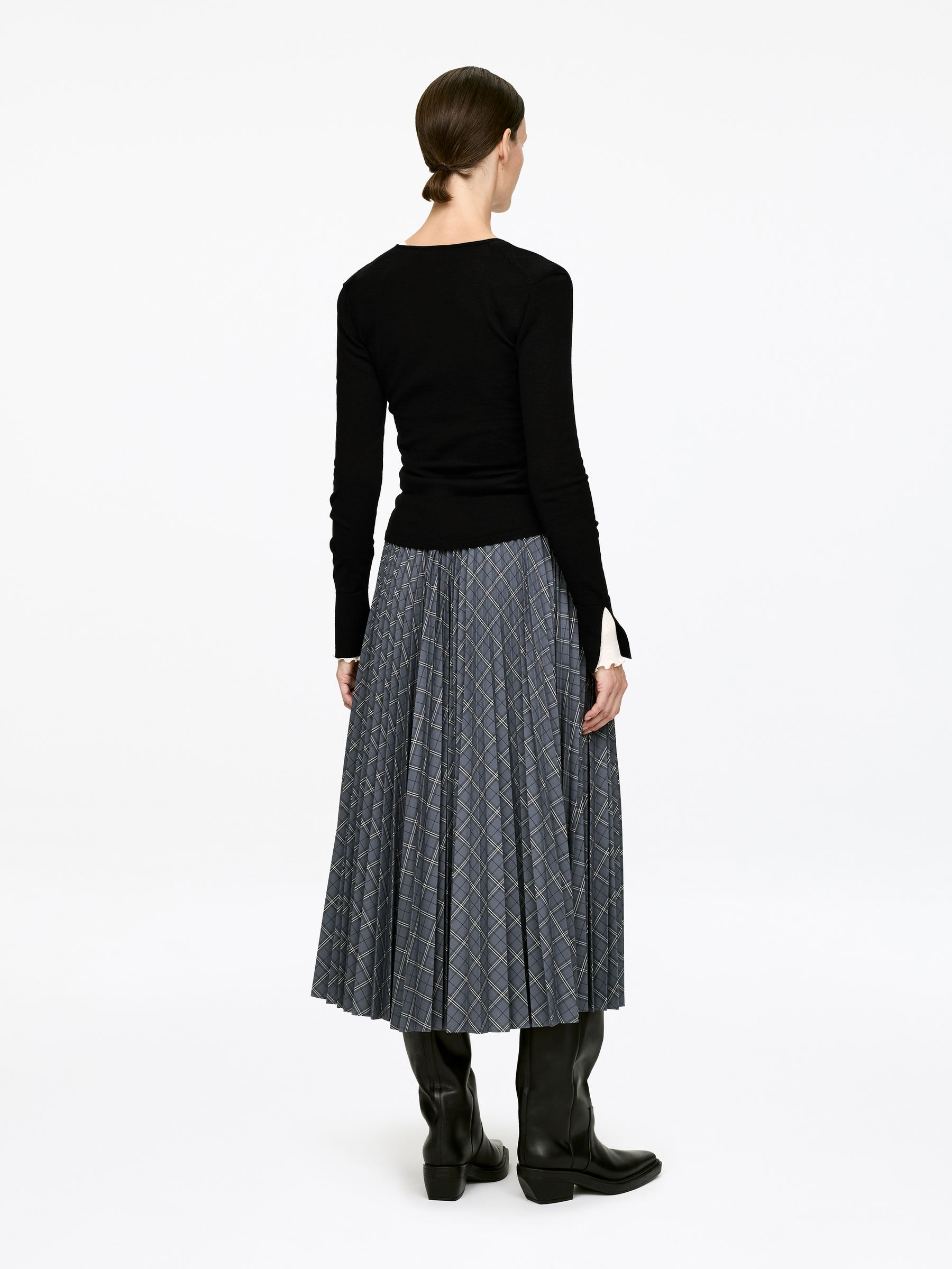 Merino Wool Top - Black - Slim fit - Women - StillMedia/Lookbook - 5