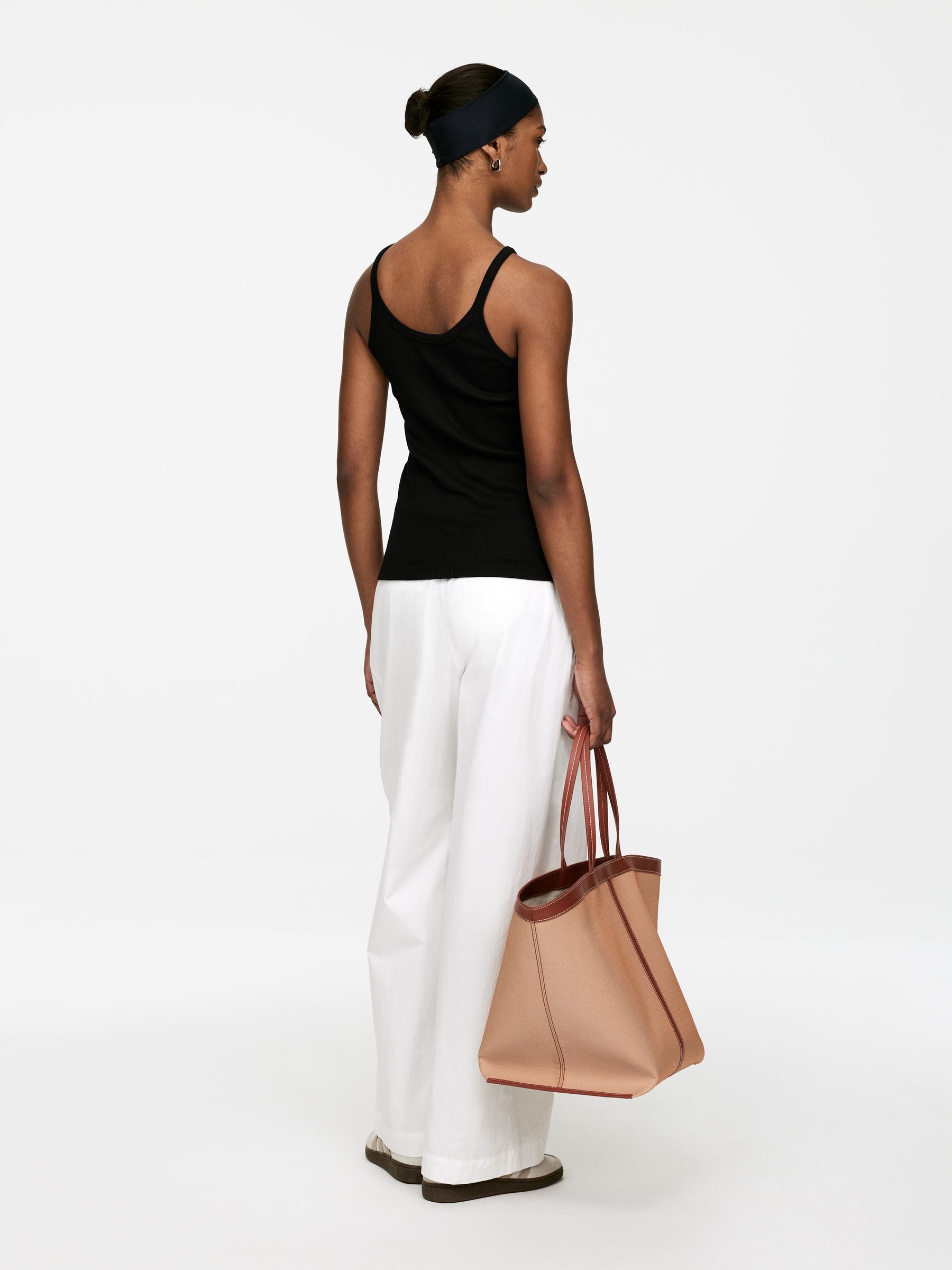 Rib Tank Top - Black - Slim fit - Women - StillMedia/Lookbook - 7