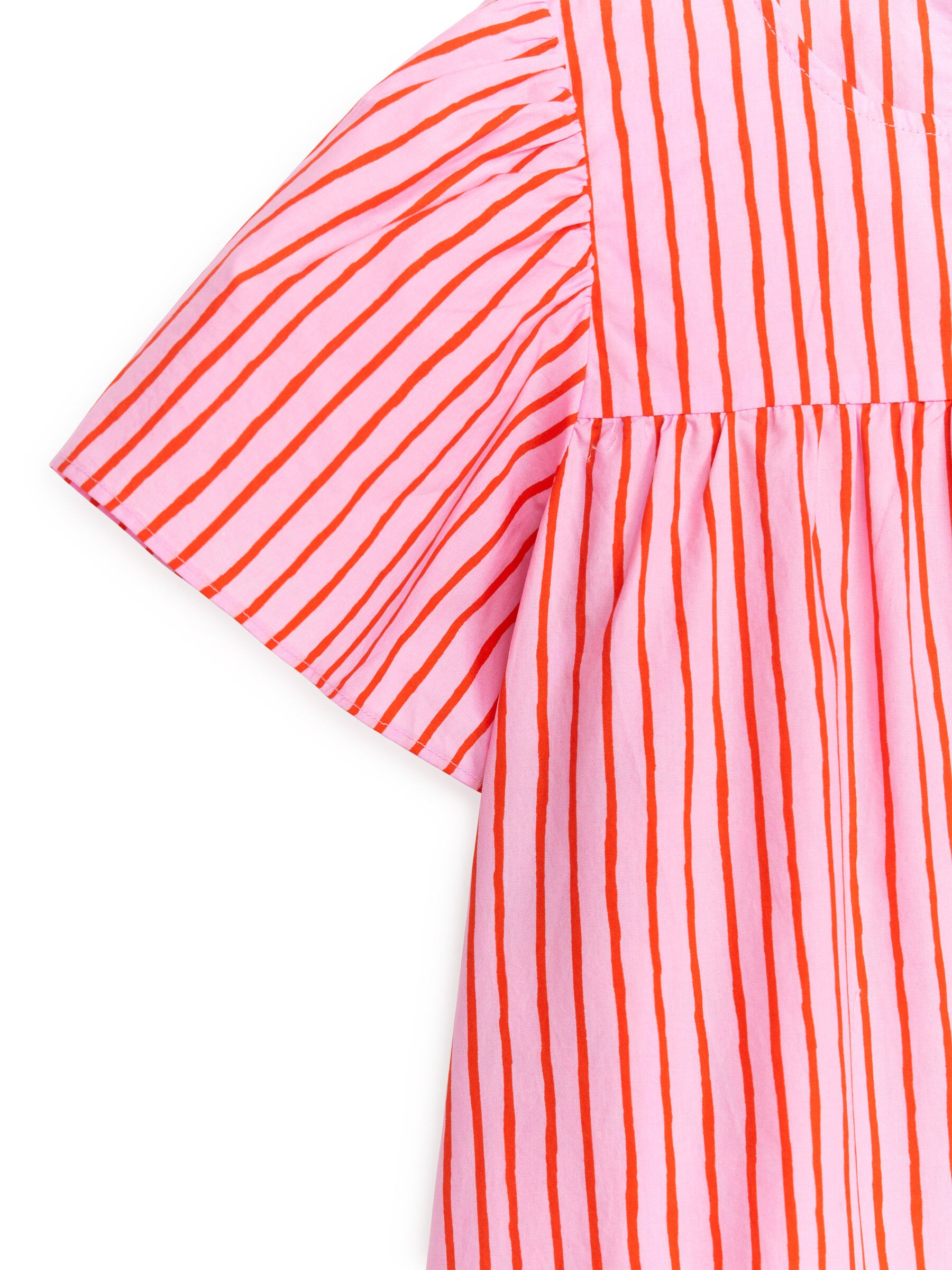 Kleid aus Baumwoll-Popeline - Rosa/Rot - Relaxed Fit - Kinder - StillMedia/DescriptiveDetail - 3