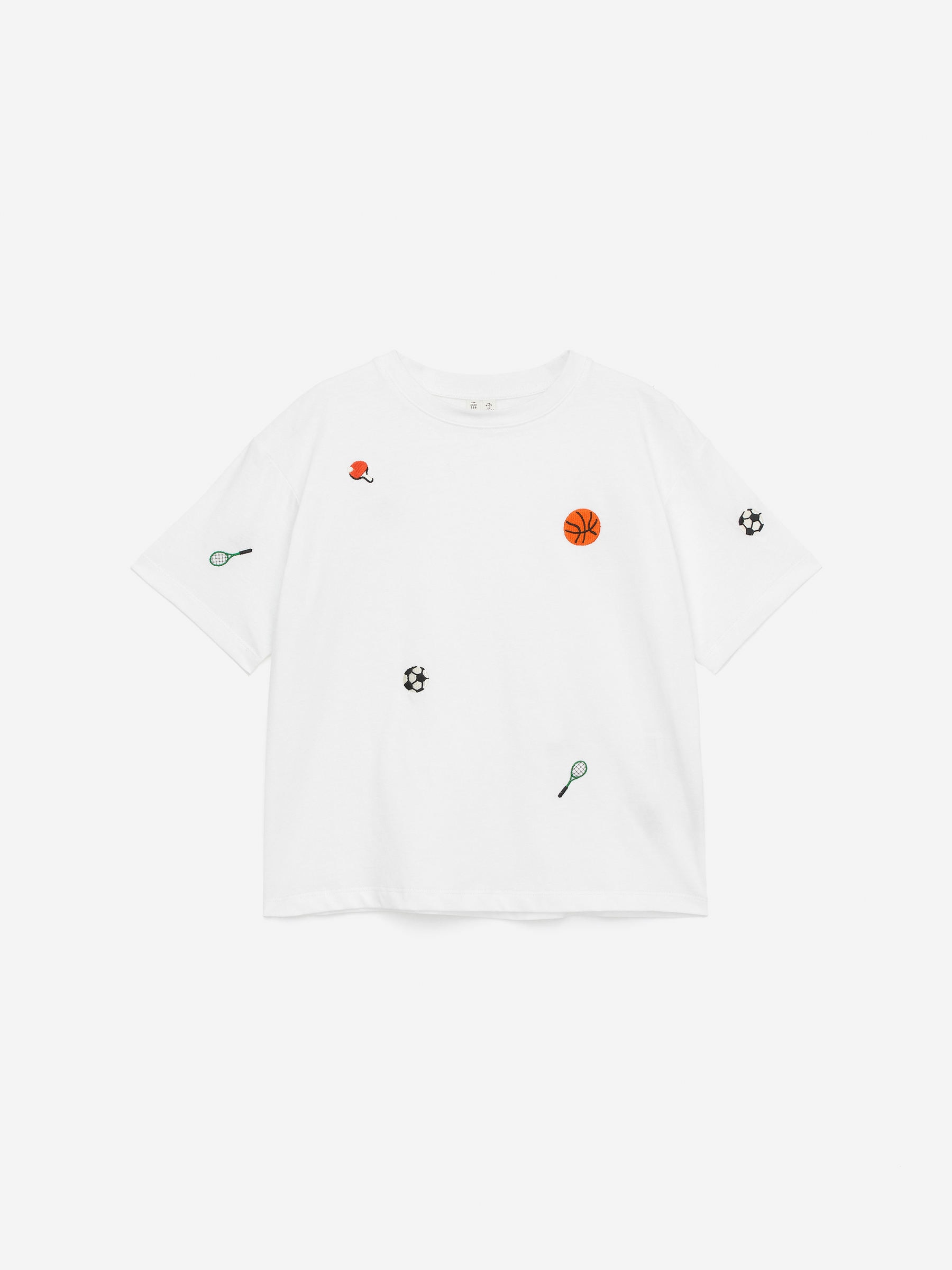 Oversize-T-Shirt - Weiß/Sportzubehör - Children - StillMedia/DescriptiveStillLife - 3