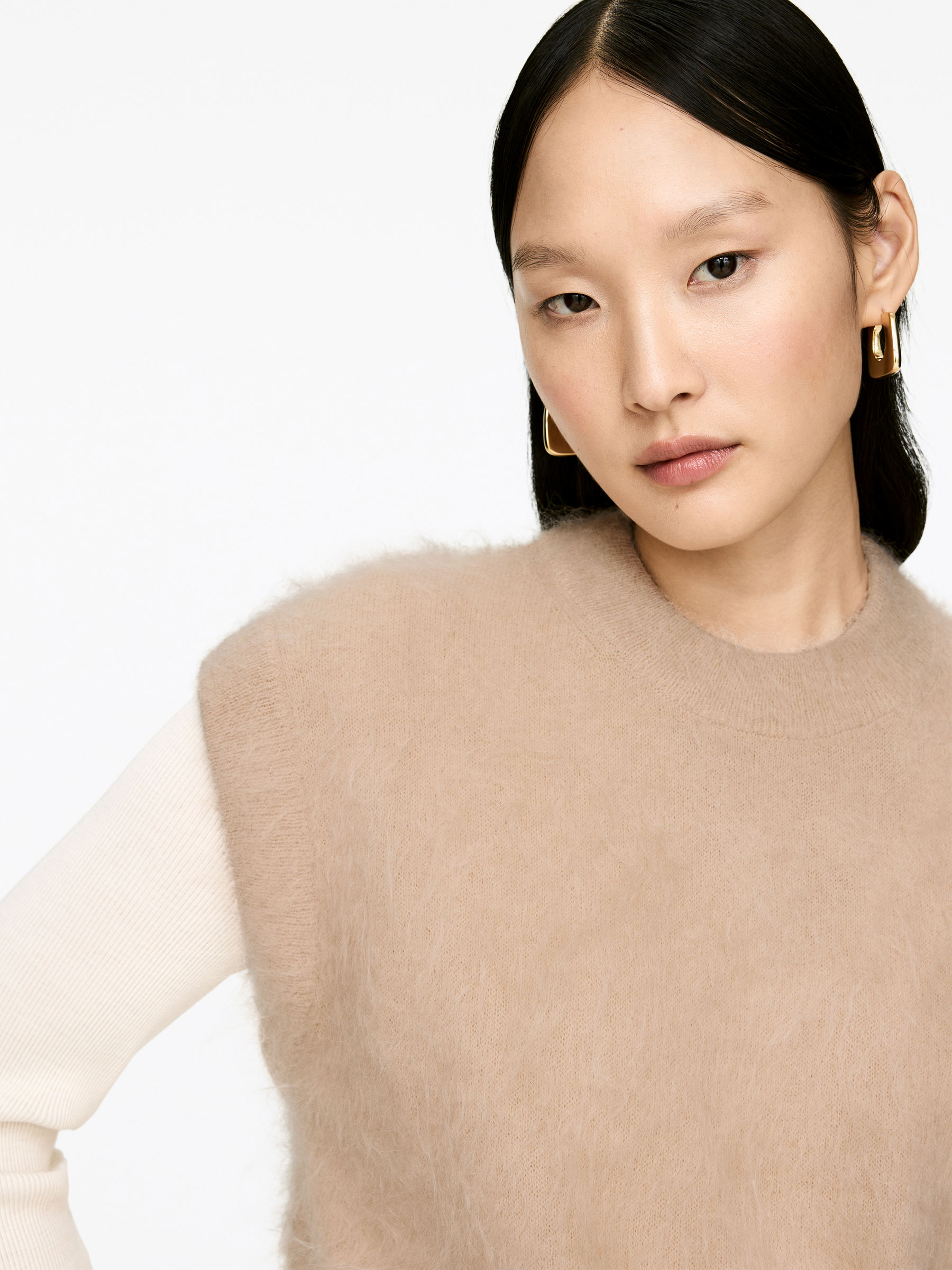 Mohair-Wool Blend Vest - Cream Pink - Relaxed fit - Women - StillMedia/Lookbook - 5