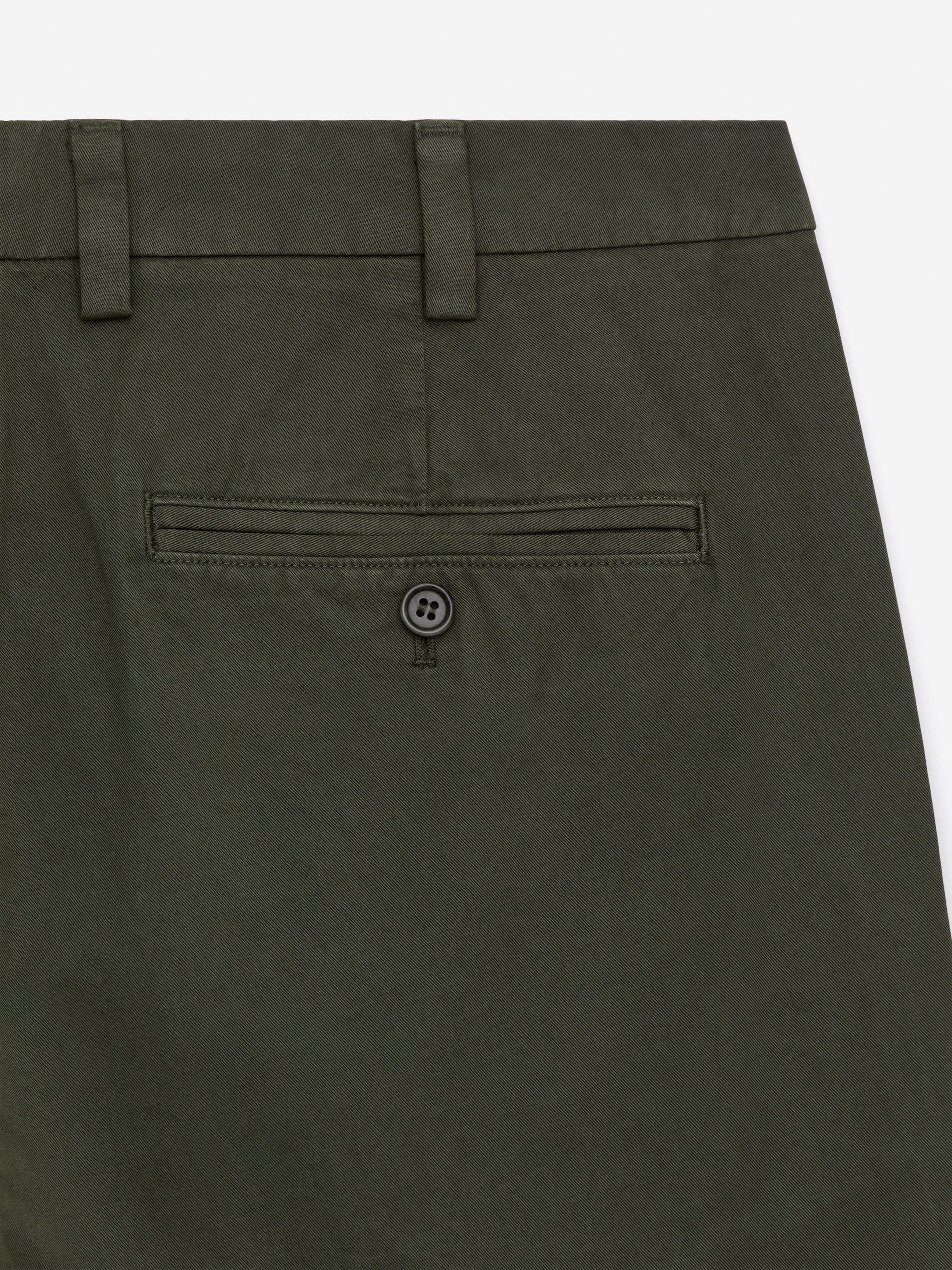 Straight Cotton Chinos - Khaki Green - Regular fit - men - StillMedia/DescriptiveDetail - 1