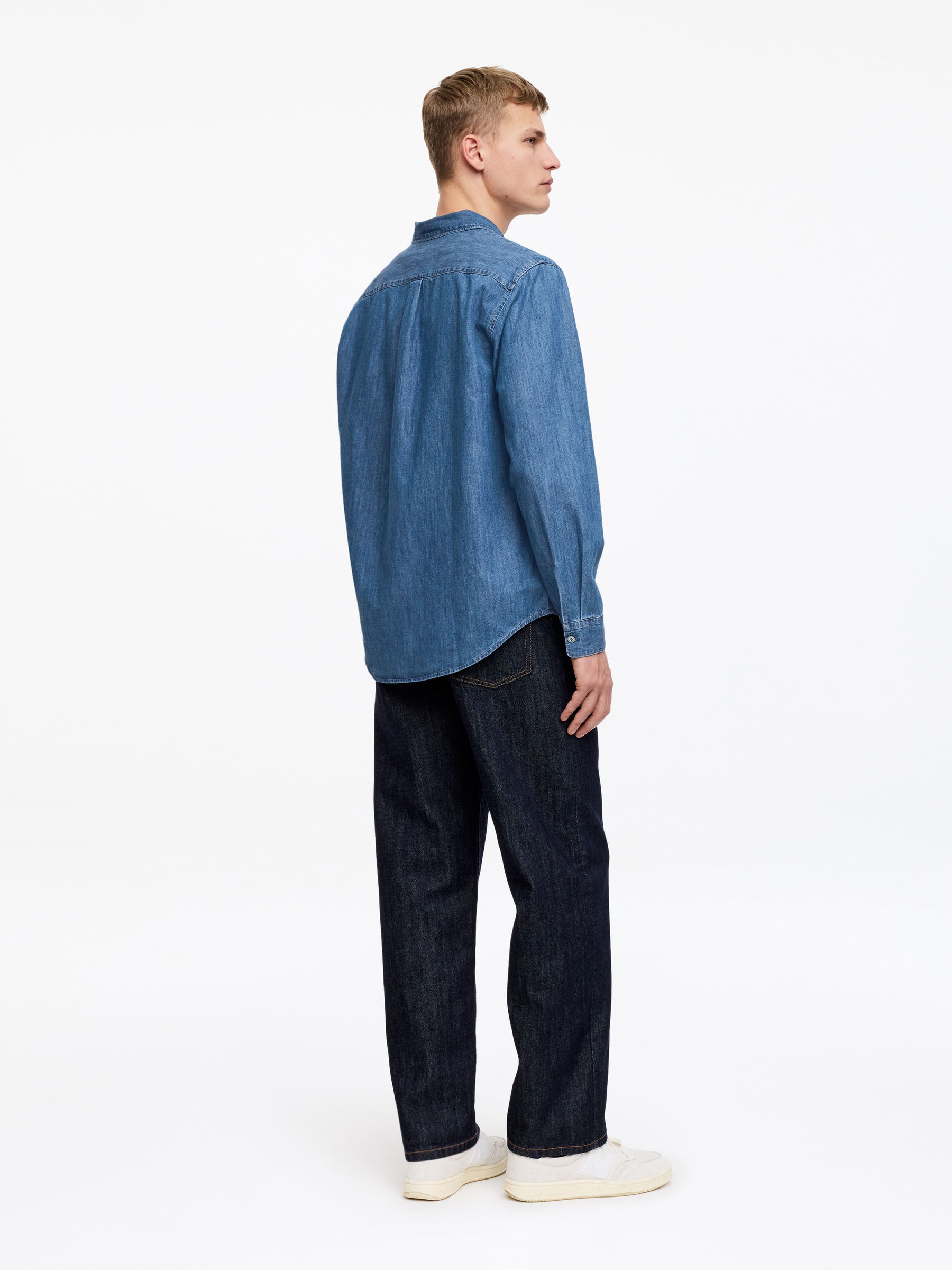 Relaxed Denim Shirt - Blue - Relaxed fit - Men - StillMedia/Lookbook - 5