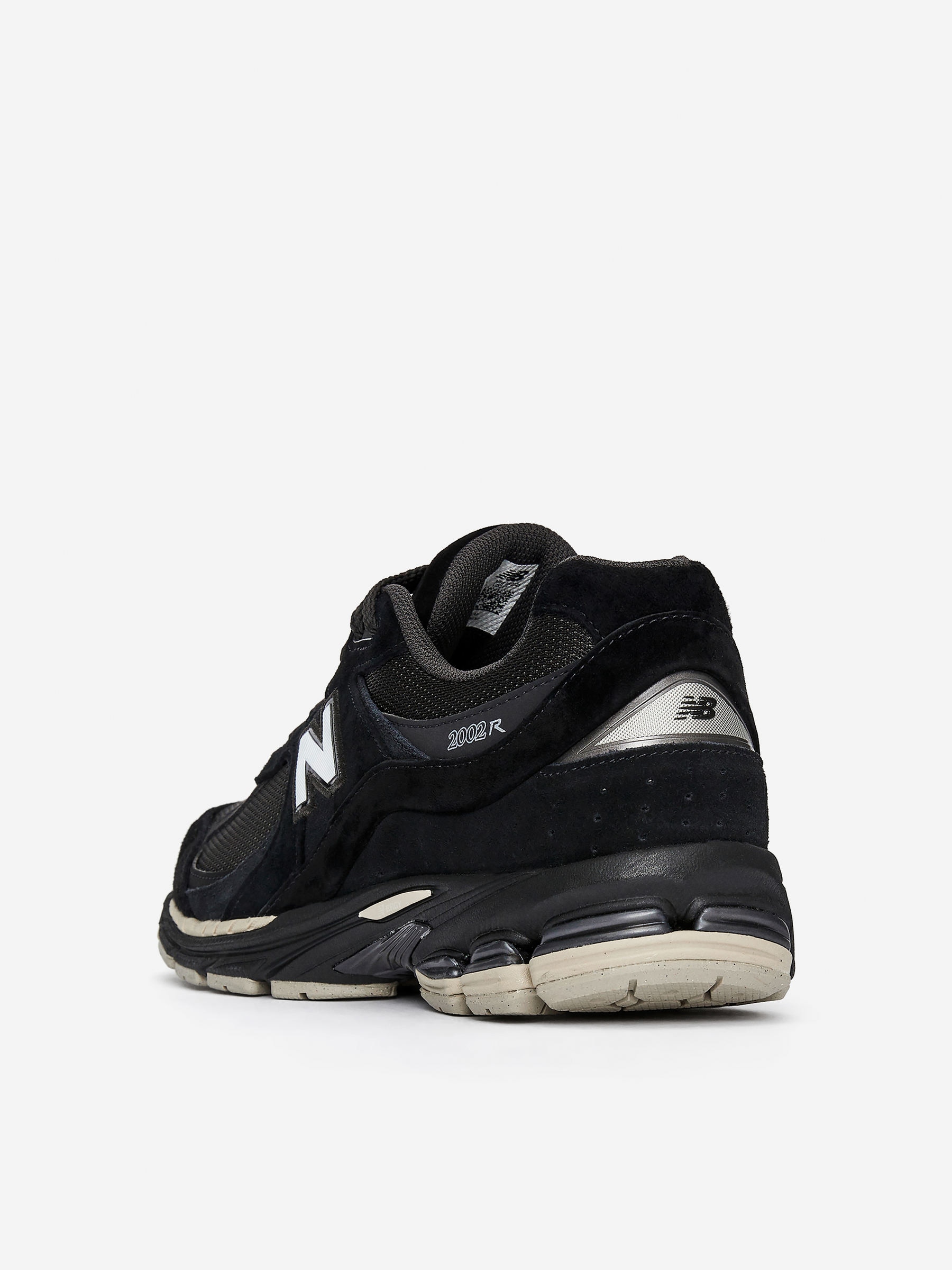 New Balance 2002R Trainers - Black - Men - StillMedia/DescriptiveStillLife - 4