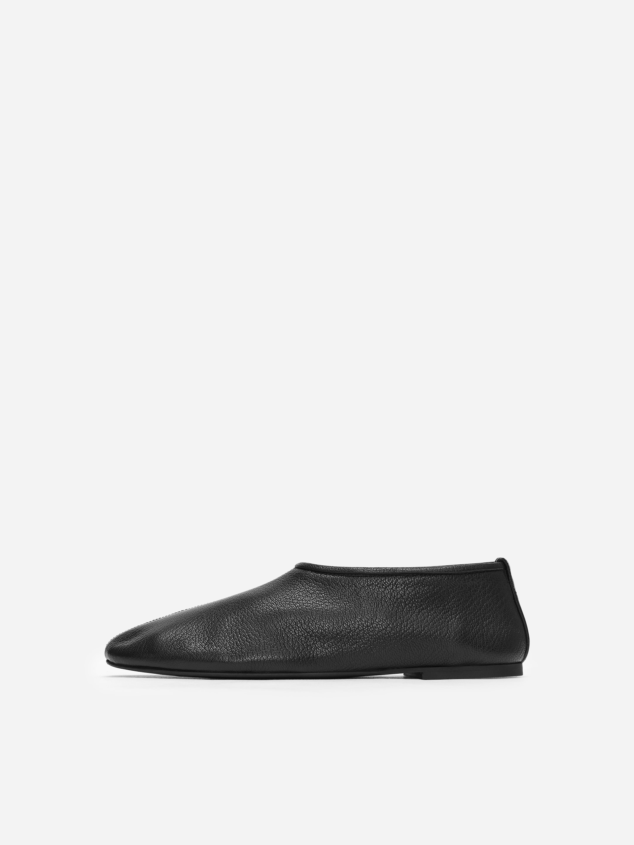 Leather Ballet Flats - Black - Women - StillMedia/DescriptiveStillLife - 3