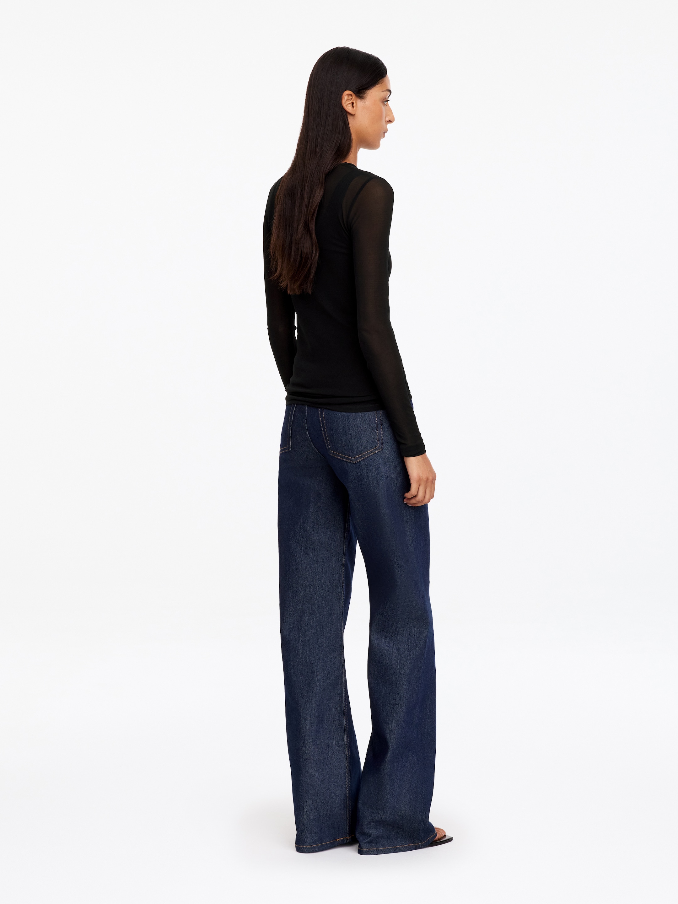 Schmales Seidenoberteil - Schwarz - Slim Fit - women - StillMedia/Lookbook - 8