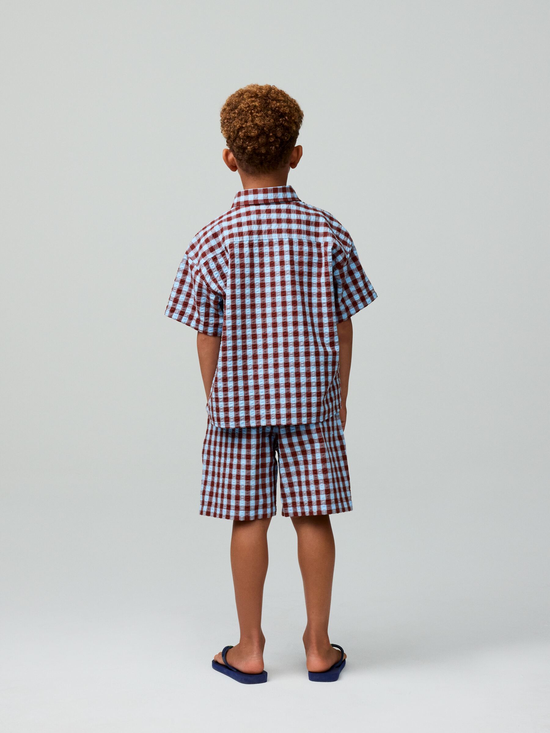 Camicia a maniche corte in seersucker - Marrone/Blu - Relaxed fit - Children - StillMedia/Environmental - 1