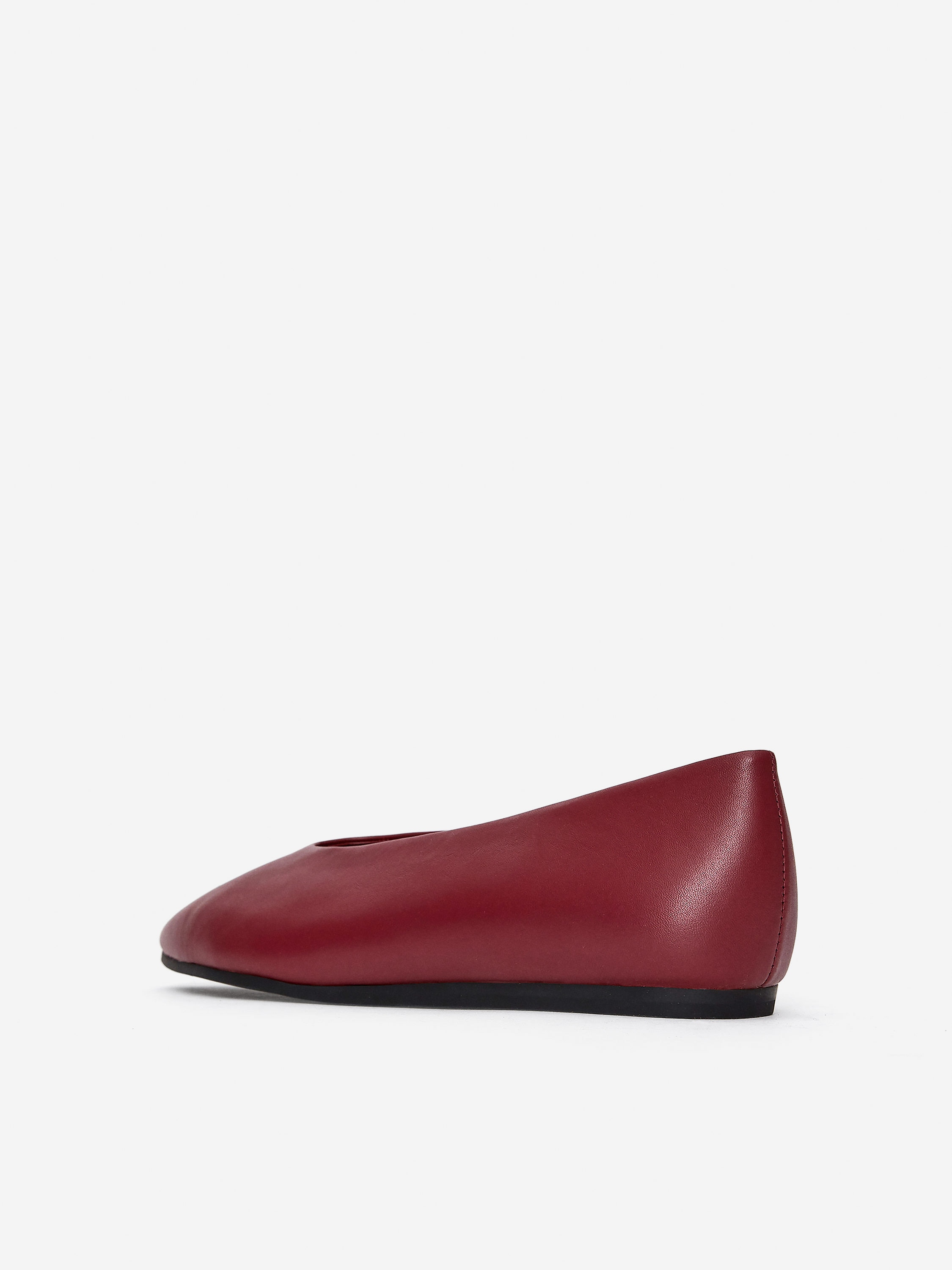 Pointy Leather Flats - Burgundy - Women - StillMedia/DescriptiveStillLife - 6