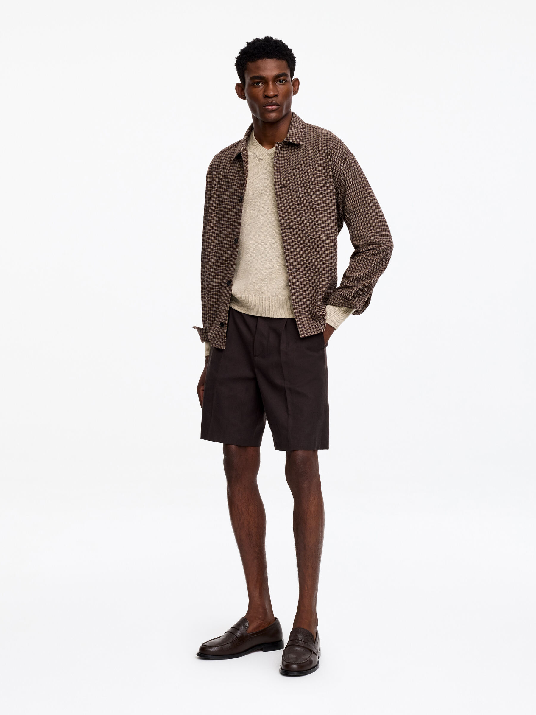 Linen Cotton V-Neck Jumper - Beige - Regular fit - Men - StillMedia/Lookbook - 2
