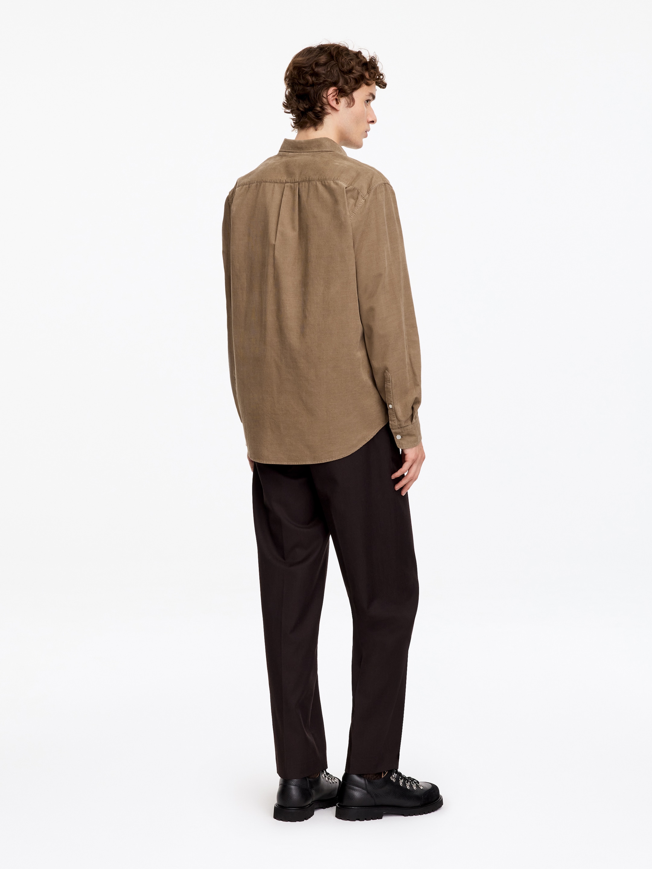 Hemd aus Baumwoll-Feincord - Taupe - Regular Fit - men - StillMedia/Lookbook - 2