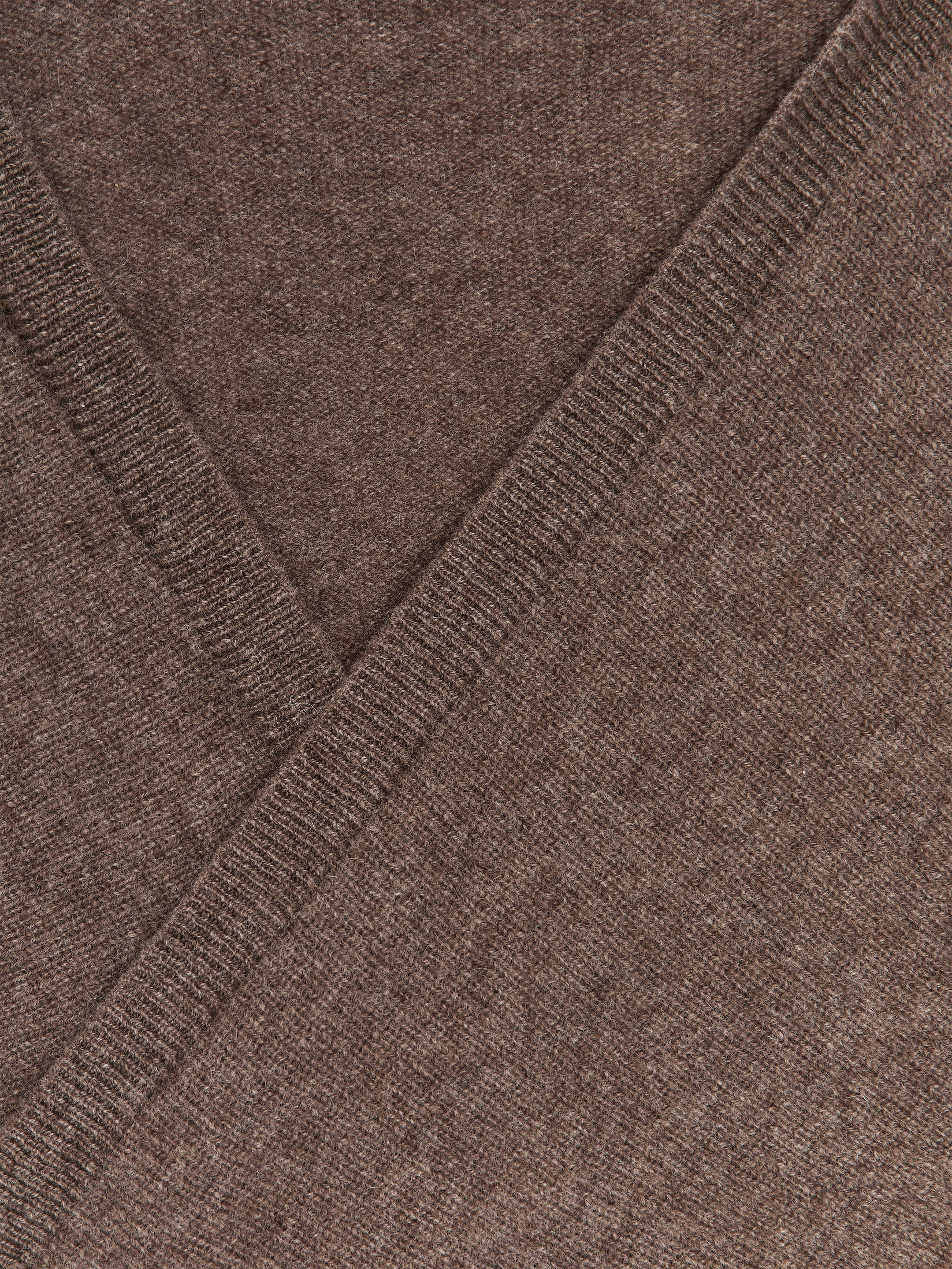 Cashmere Scarf - Brown - Women - StillMedia/DescriptiveStillLife - 2