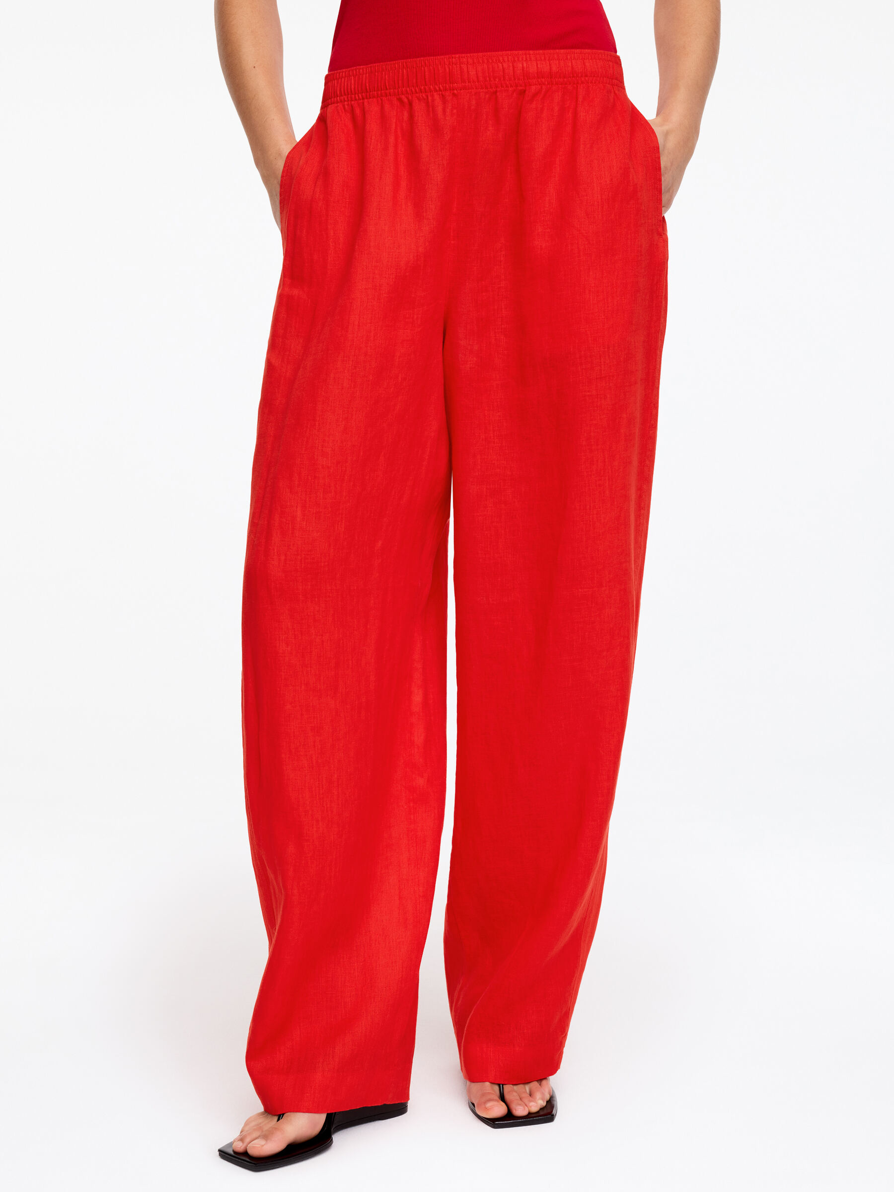 Barrel-Hose aus Leinen - Rot - Relaxed Fit - Damen - StillMedia/Lookbook - 2