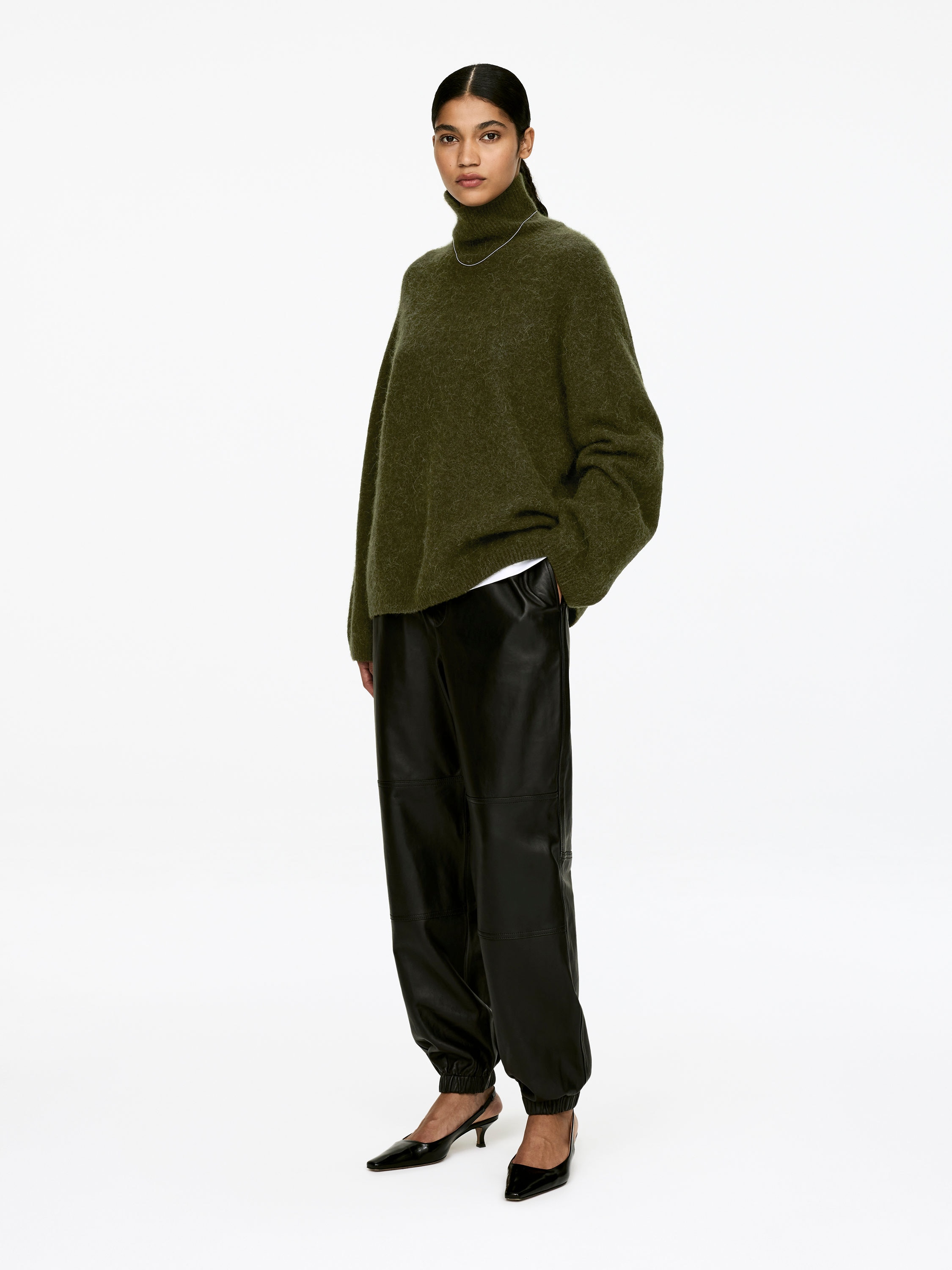 Roll-Neck Jumper - Dark Green - Oversized - Women - StillMedia/Lookbook - 11