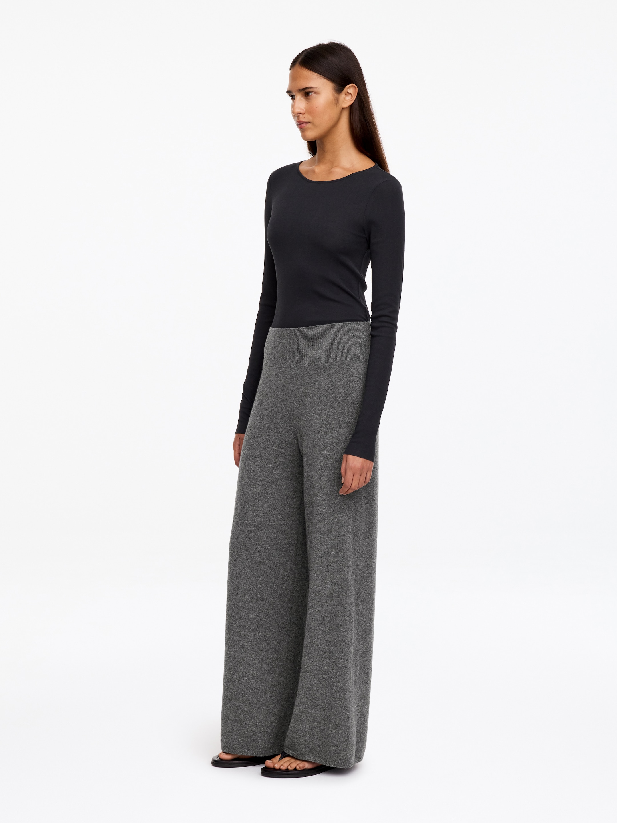 Cashmere Trousers - Grey - Regular fit - women - StillMedia/Lookbook - 6