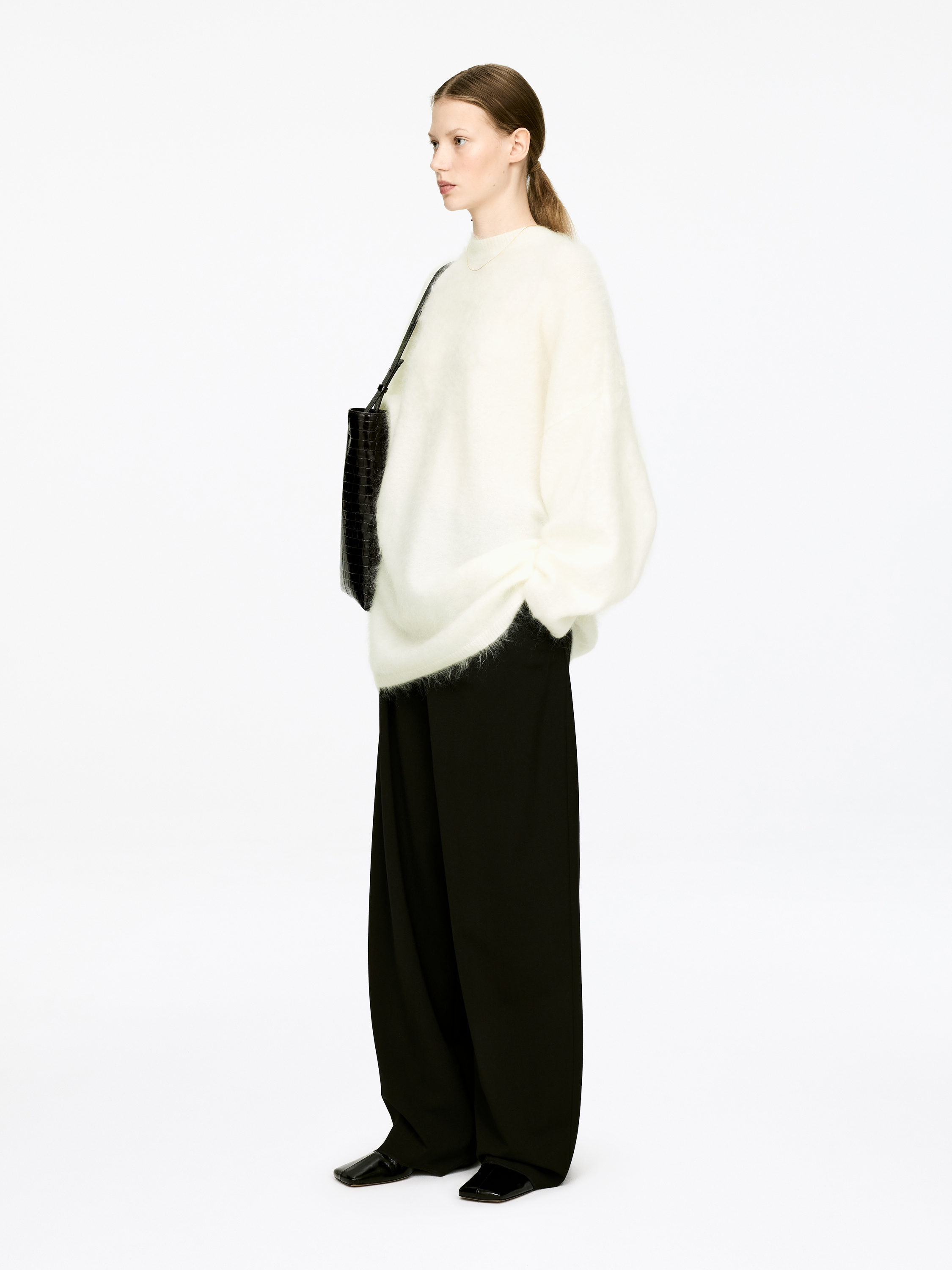 Mohair-Wool Blend Jumper - Off White - Oversized - Women - StillMedia/Lookbook - 10