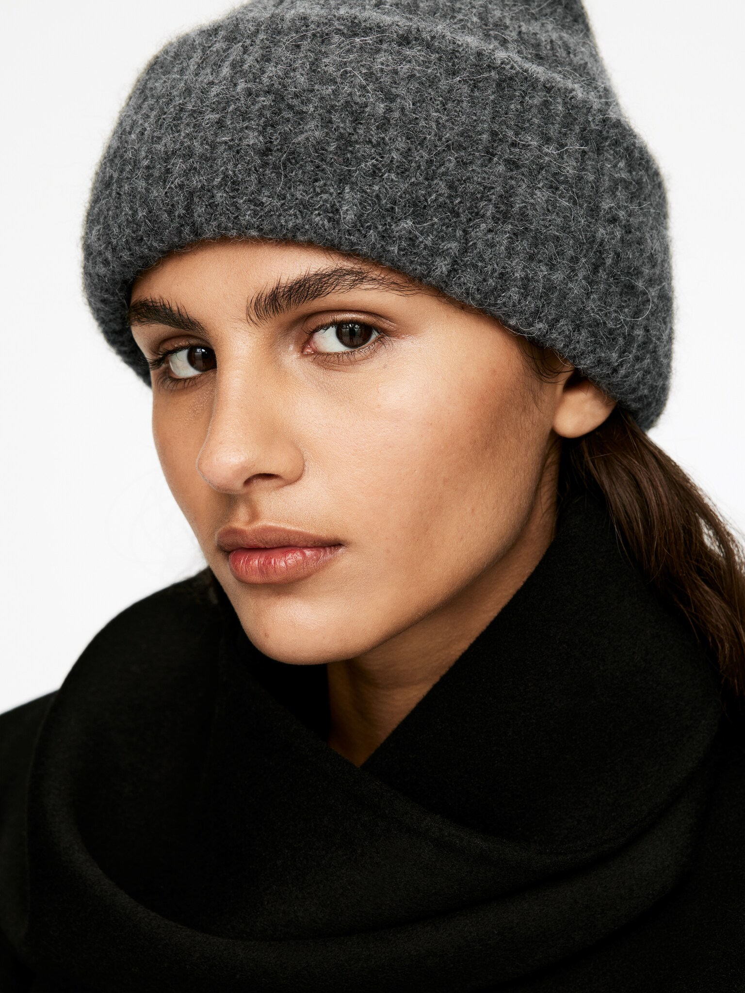 Beanie aus Alpaka- und Merinowolle - Dunkelgrau/Beige/Rot/Schwarz/Dunkelblau