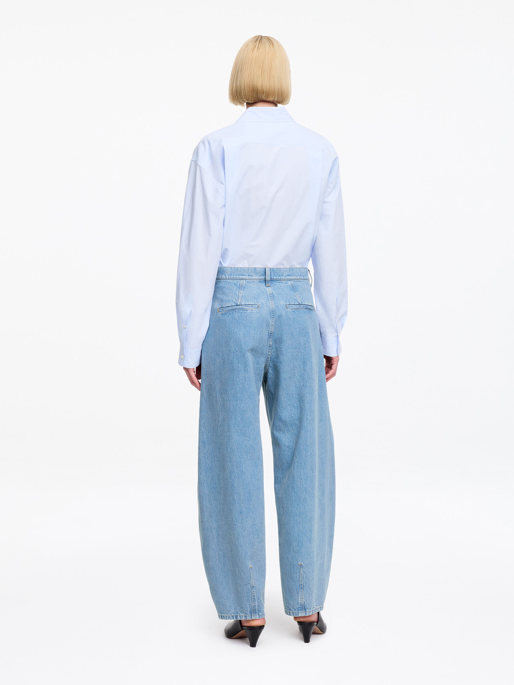 Jean à jambe barrel - Bleu moyen - Relaxed fit - Femme - StillMedia/Lookbook - 5