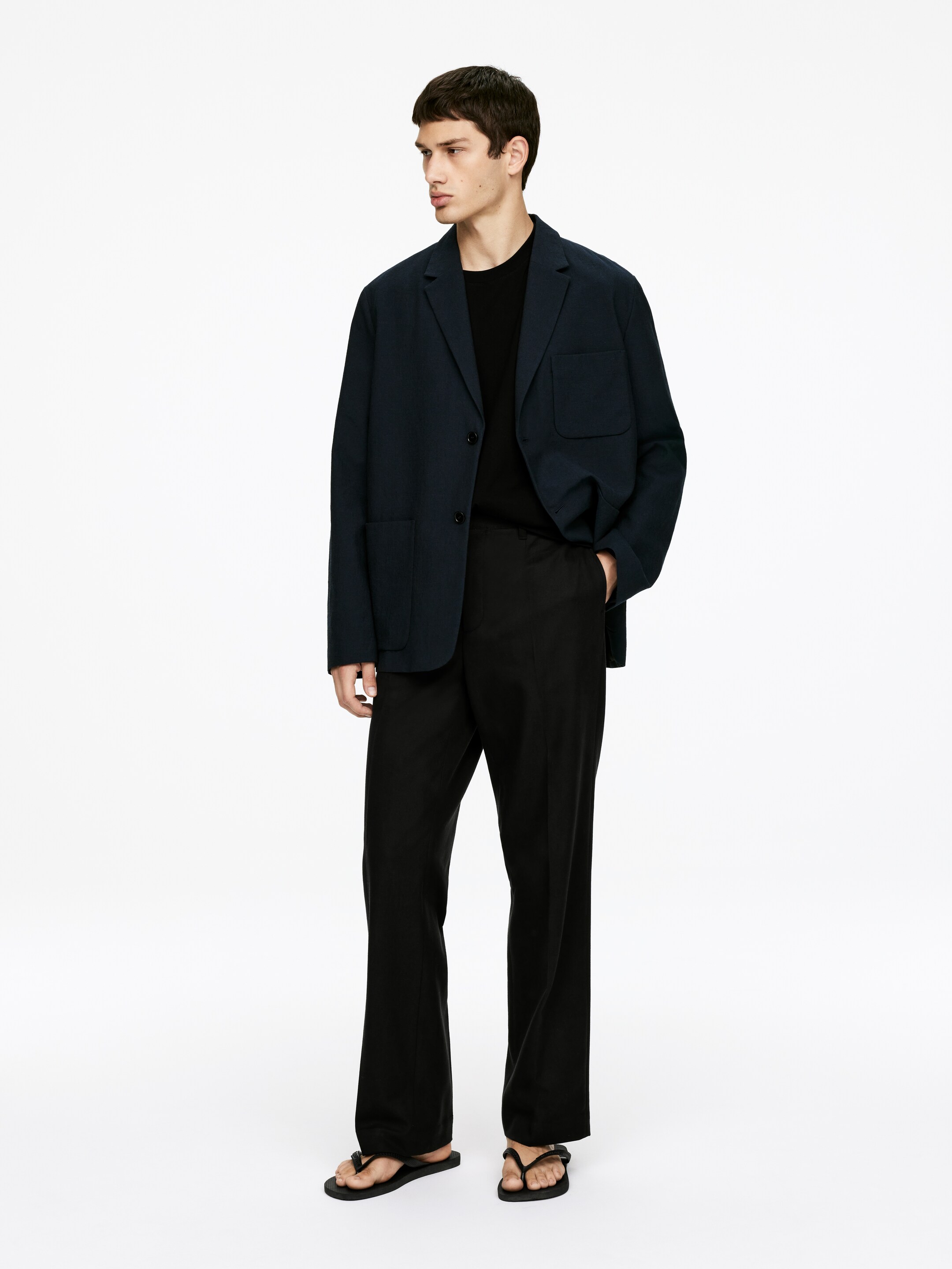 View larger image: 220 GSM Relaxed T-Shirt - Black - Men | H&M GB 2