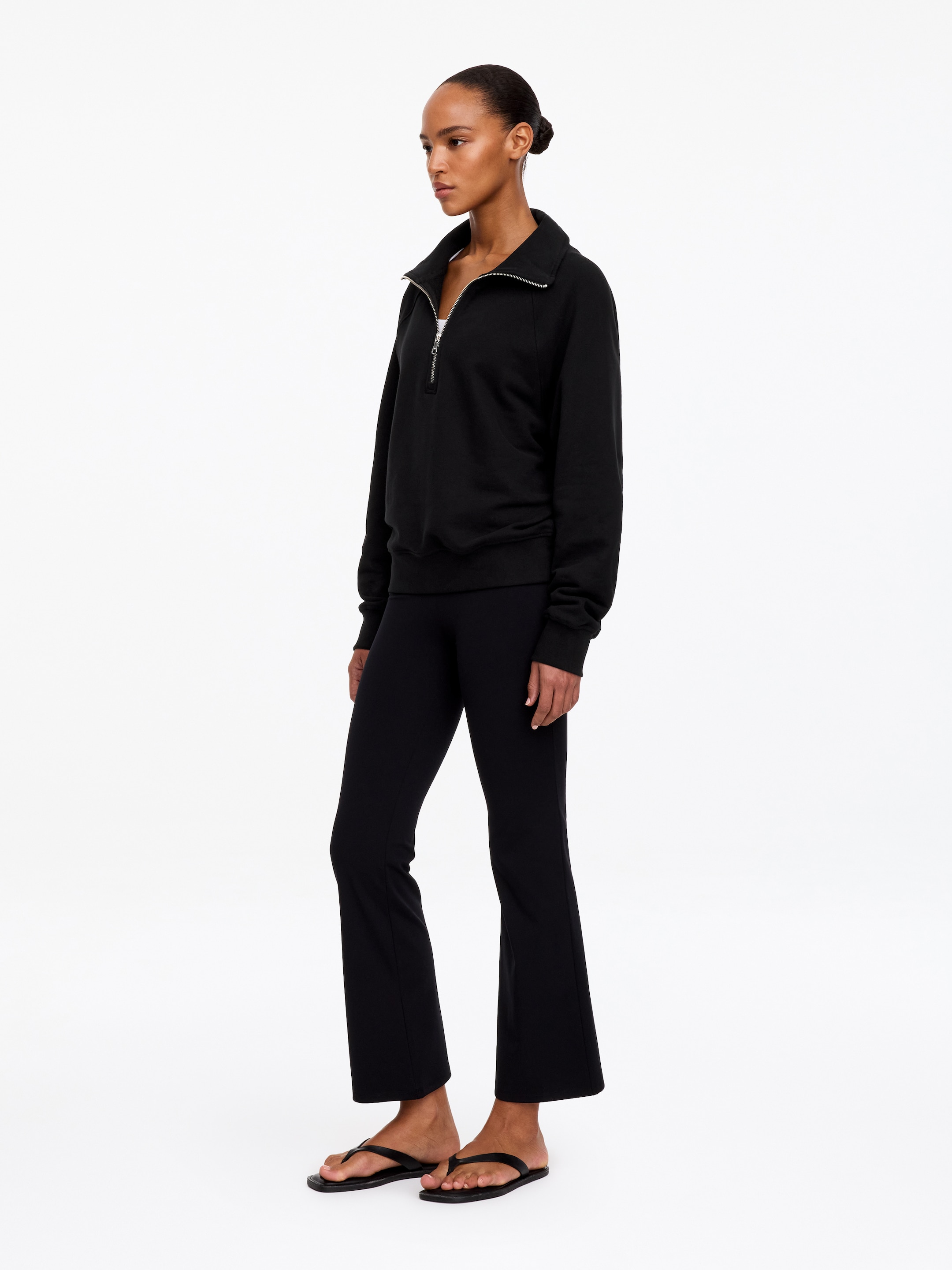 French-Terry-Sweatshirt mit kurzem Reißverschluss - Schwarz - Relaxed Fit - women - StillMedia/Lookbook - 5