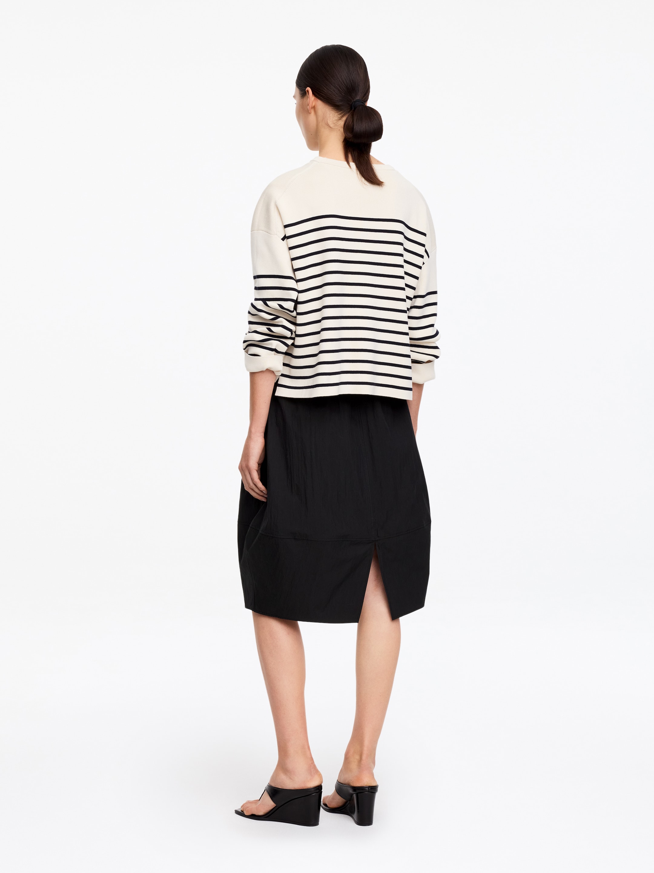 Cocoon Midi Skirt - Black - Regular fit - Women - StillMedia/Lookbook - 2