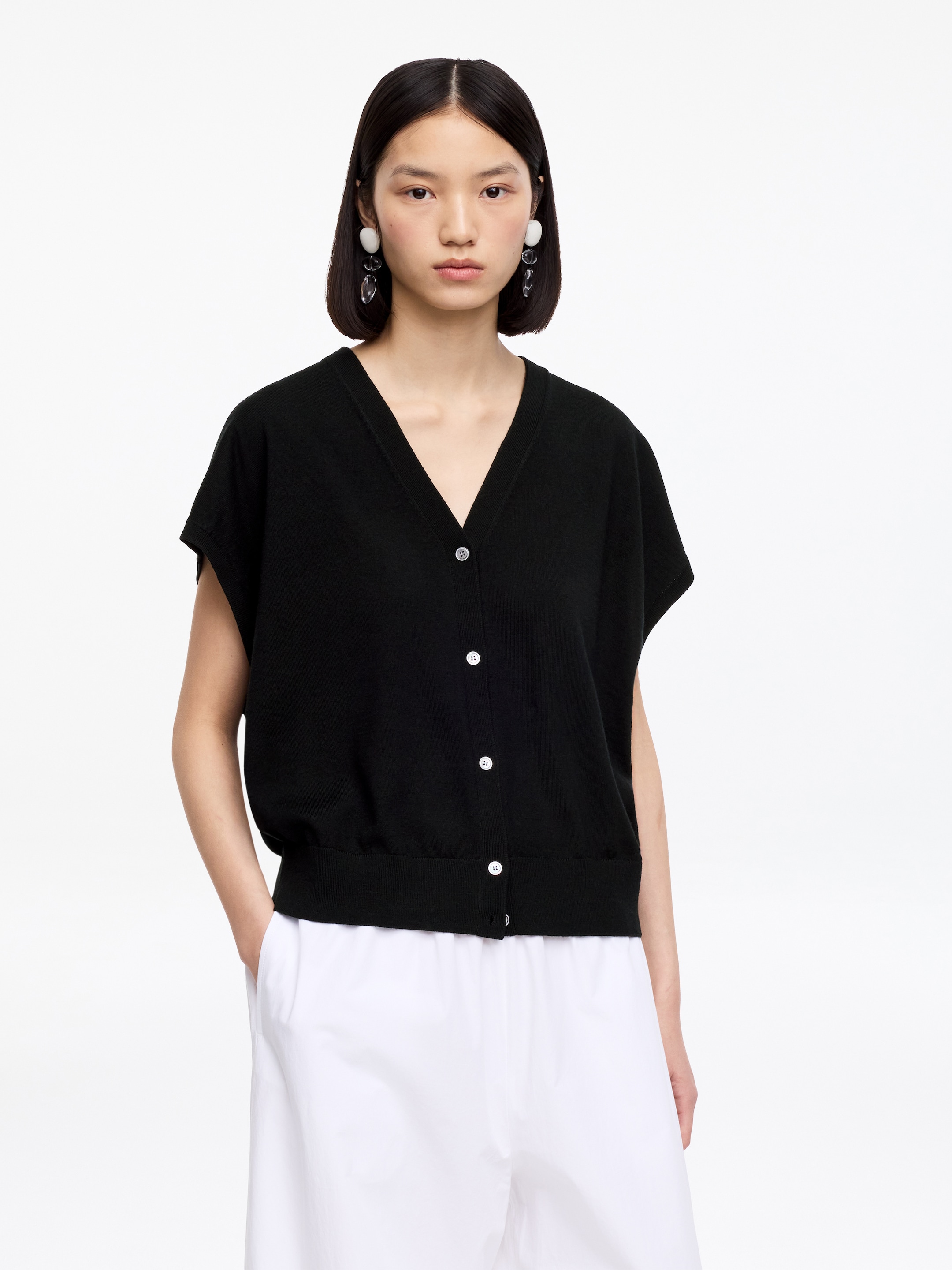 Merino Wool Vest - Black - Loose fit - Women - StillMedia/Lookbook - 5