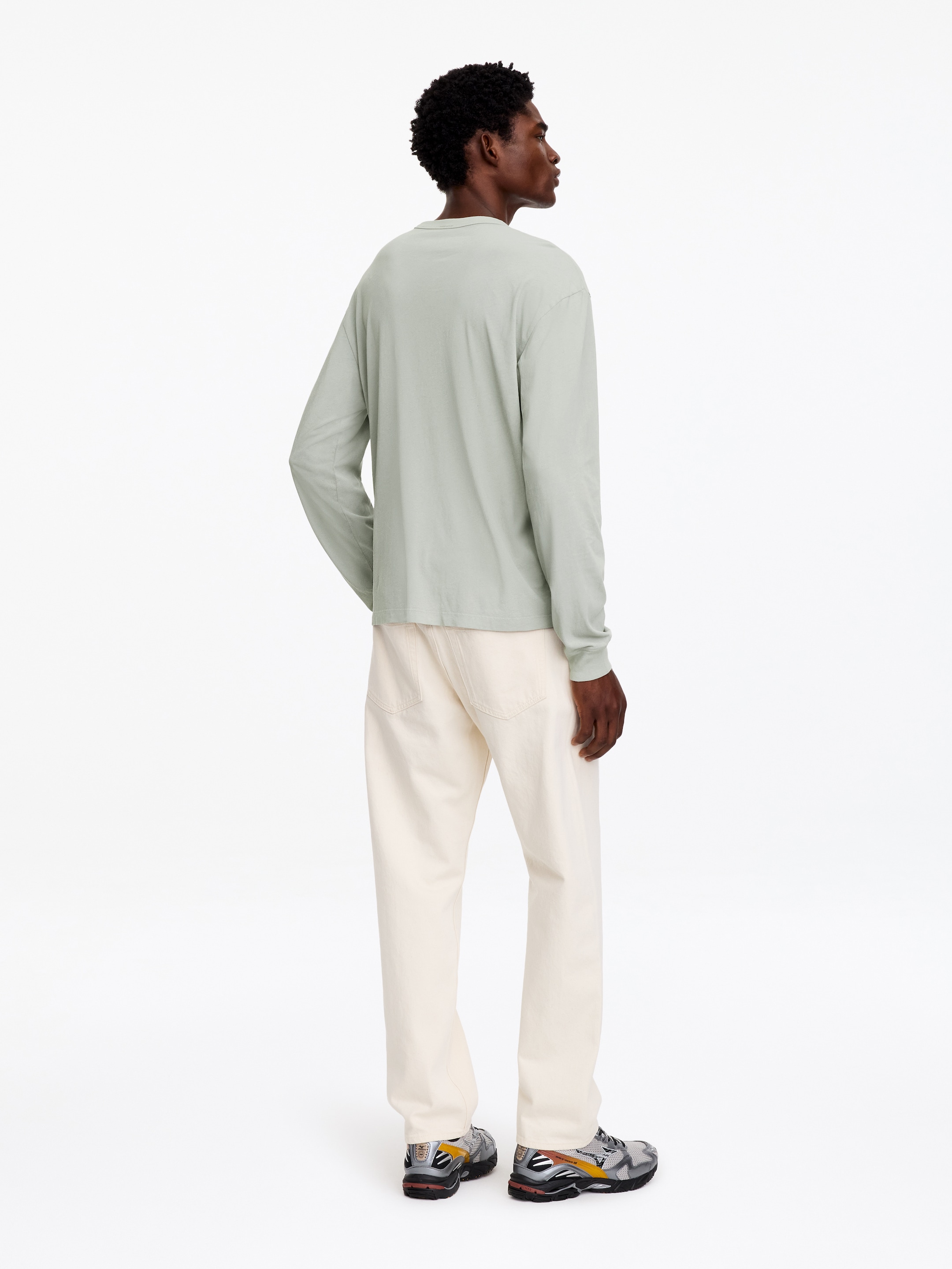Relaxed Long-Sleeve T-Shirt - Light Khaki Green - Relaxed fit - men - StillMedia/Lookbook - 4