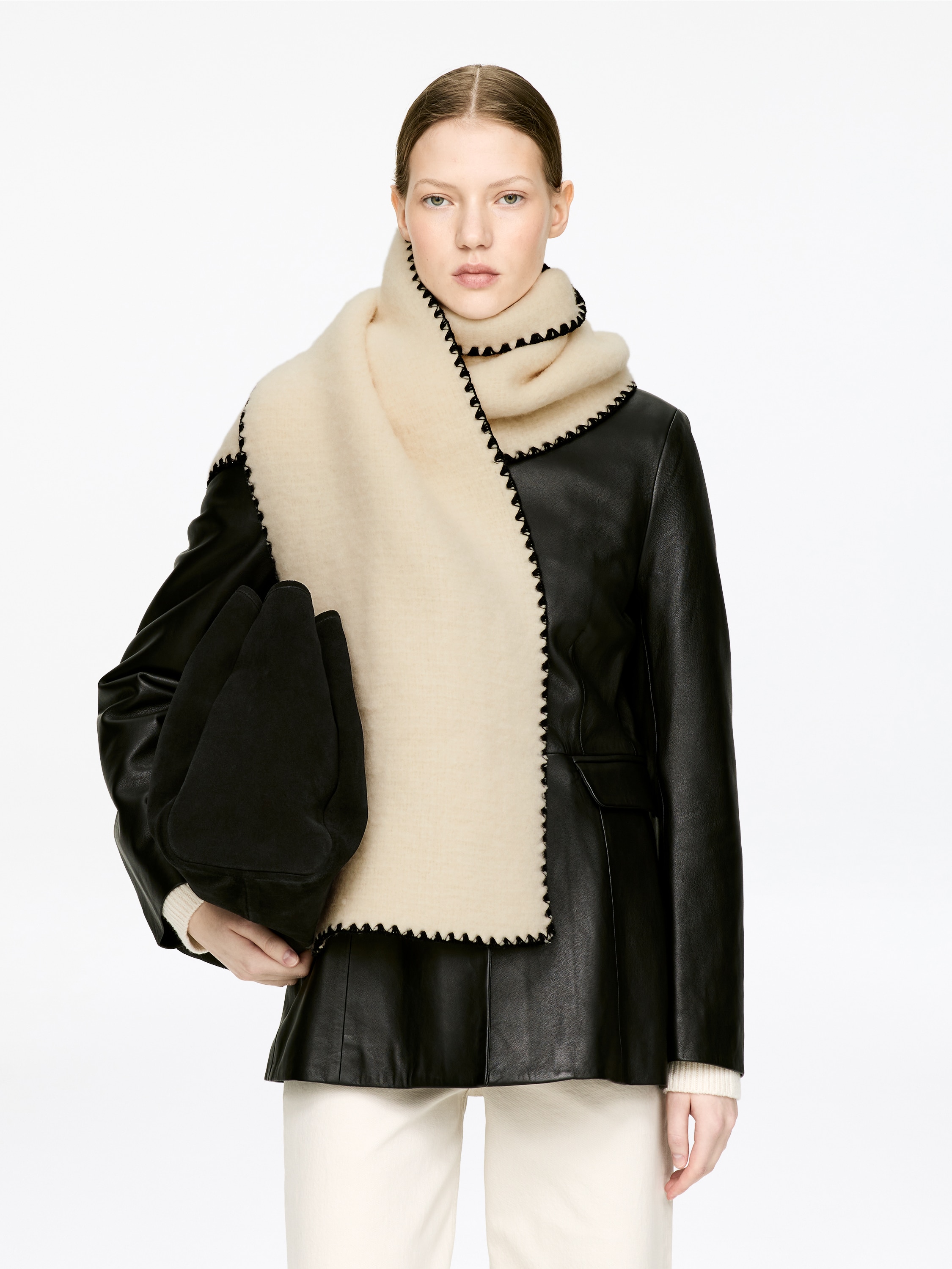 Blanket-Stitch Scarf - Beige