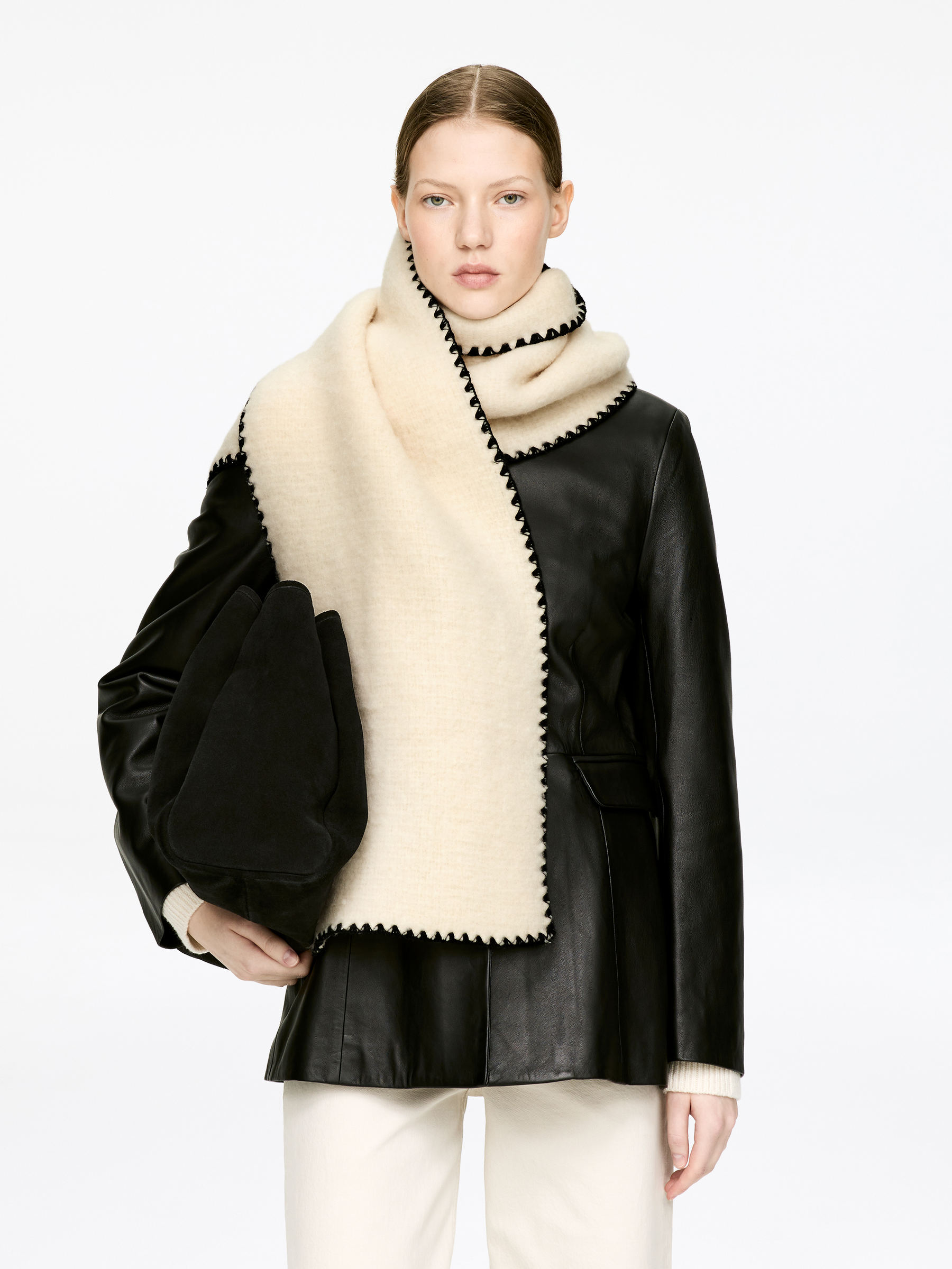 Schal mit Festonstich - Beige - Women - StillMedia/Lookbook - 4