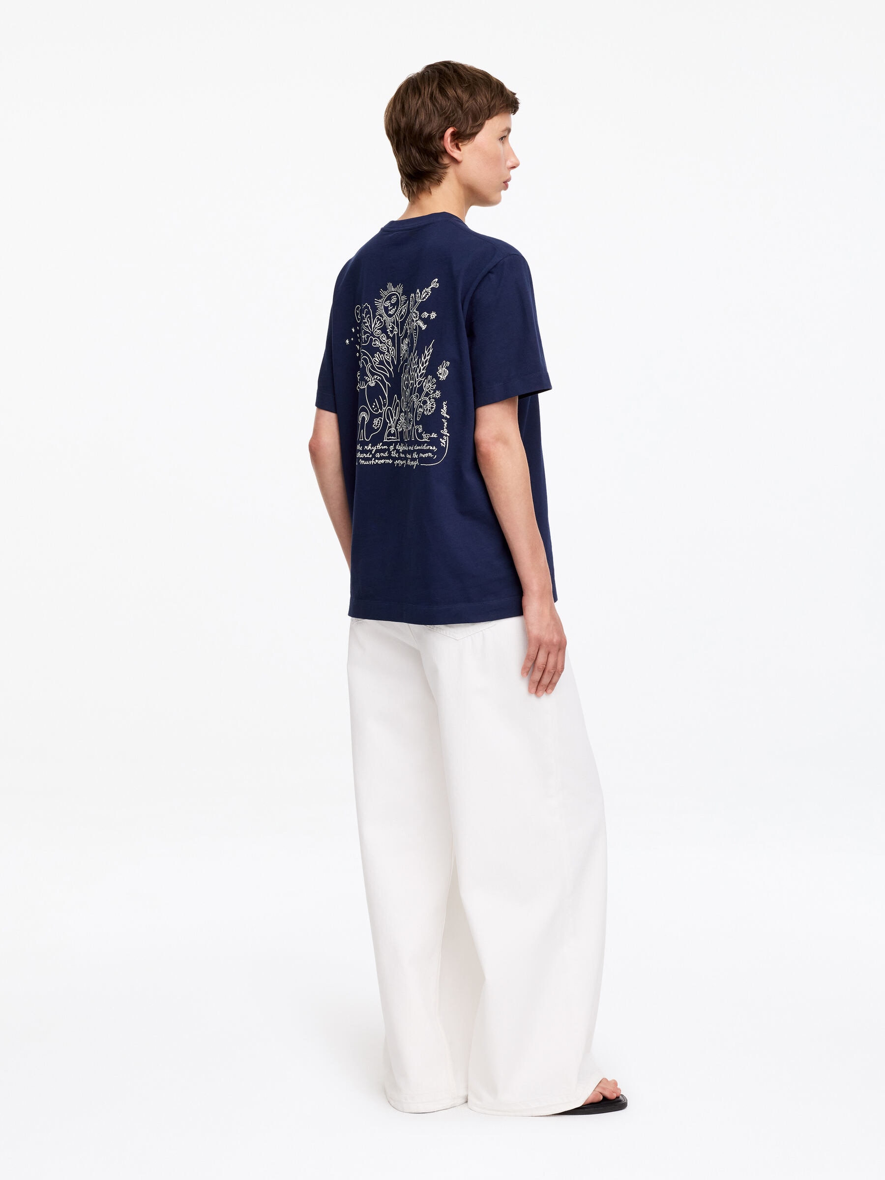 T-shirt z nadrukiem ARKET CAFÉ - Ciemnoniebieski - Luźny fason - Café - StillMedia/Lookbook - 11