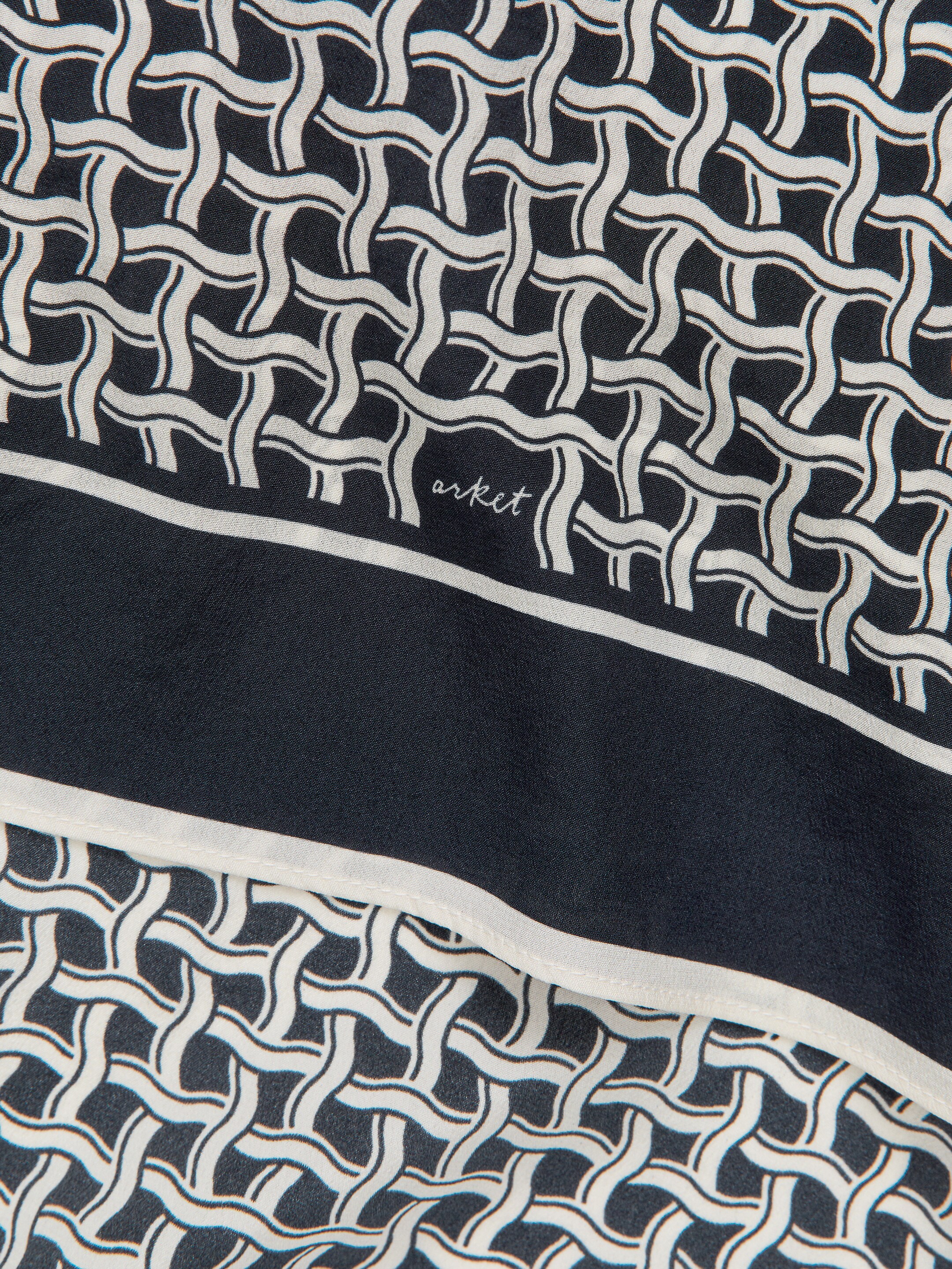 Zobrazit větší obrázek: Hedvábný šátek s potiskem - Tmavě modrá/Slonová kost - ŽENY | H&M CZ 3