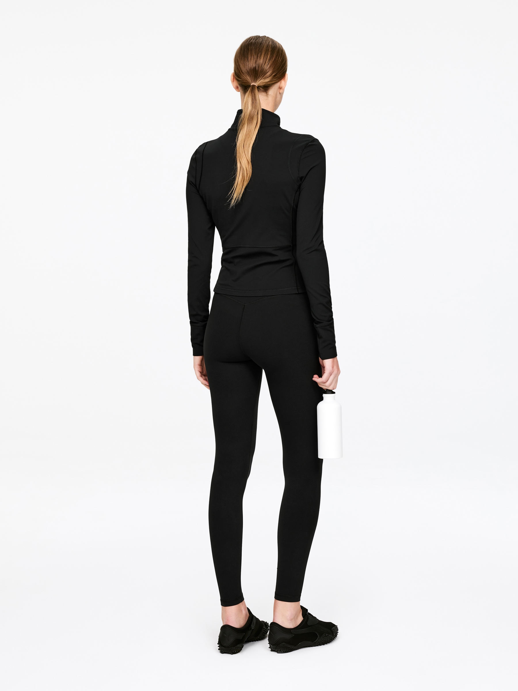 Soft Stretch Zip Jacket - Black - Slim fit - Women - StillMedia/Lookbook - 3