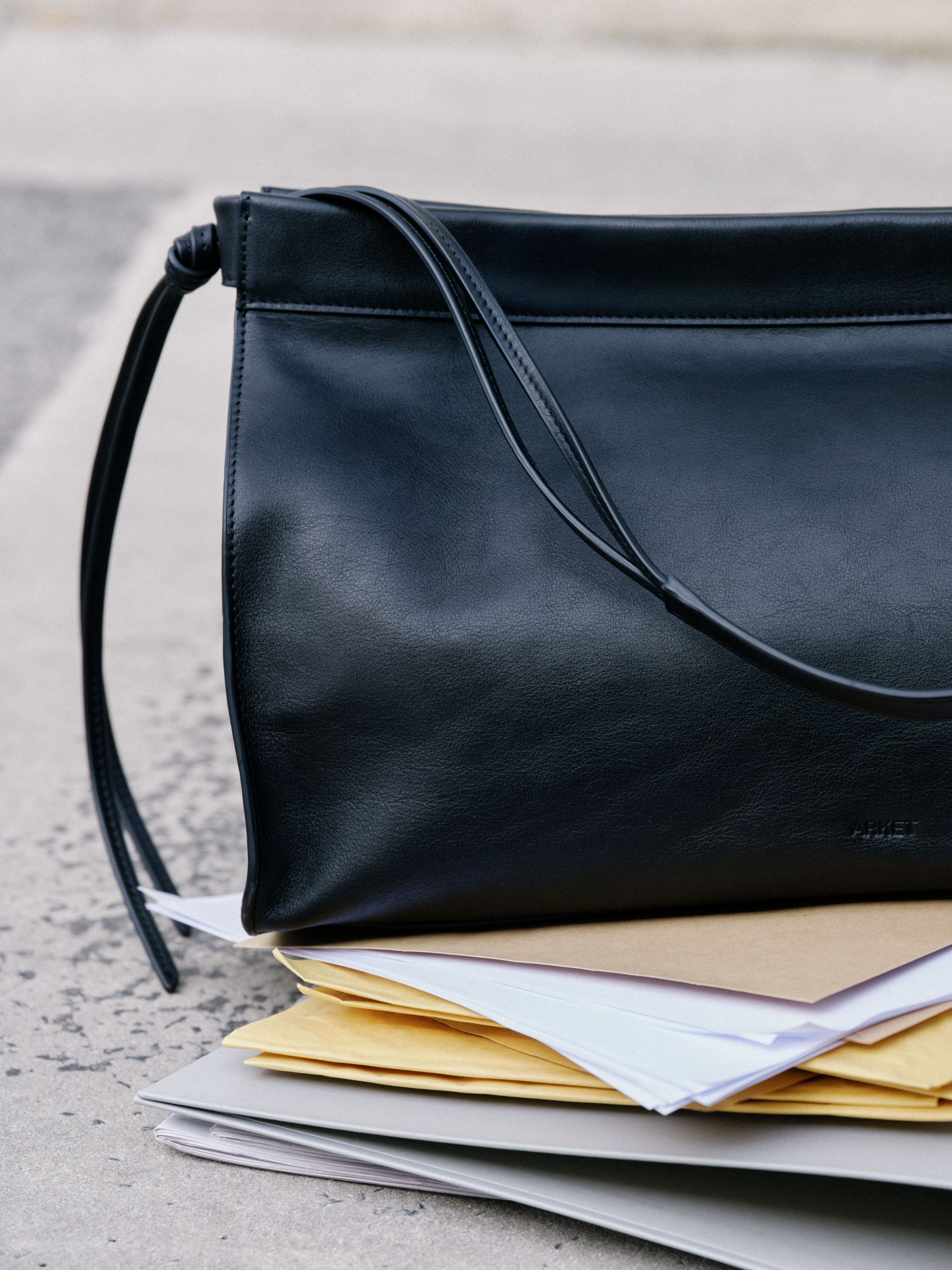 Axelremsväska i läder-#272627-17616