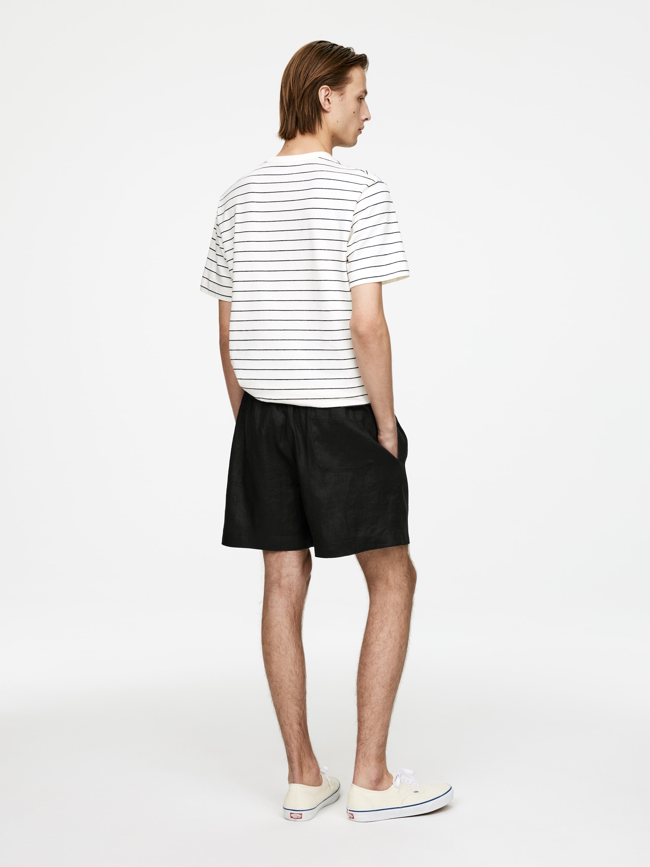 Größeres Bild ansehen: Leinen-Shorts - Schwarz - Men | H&M DE 2