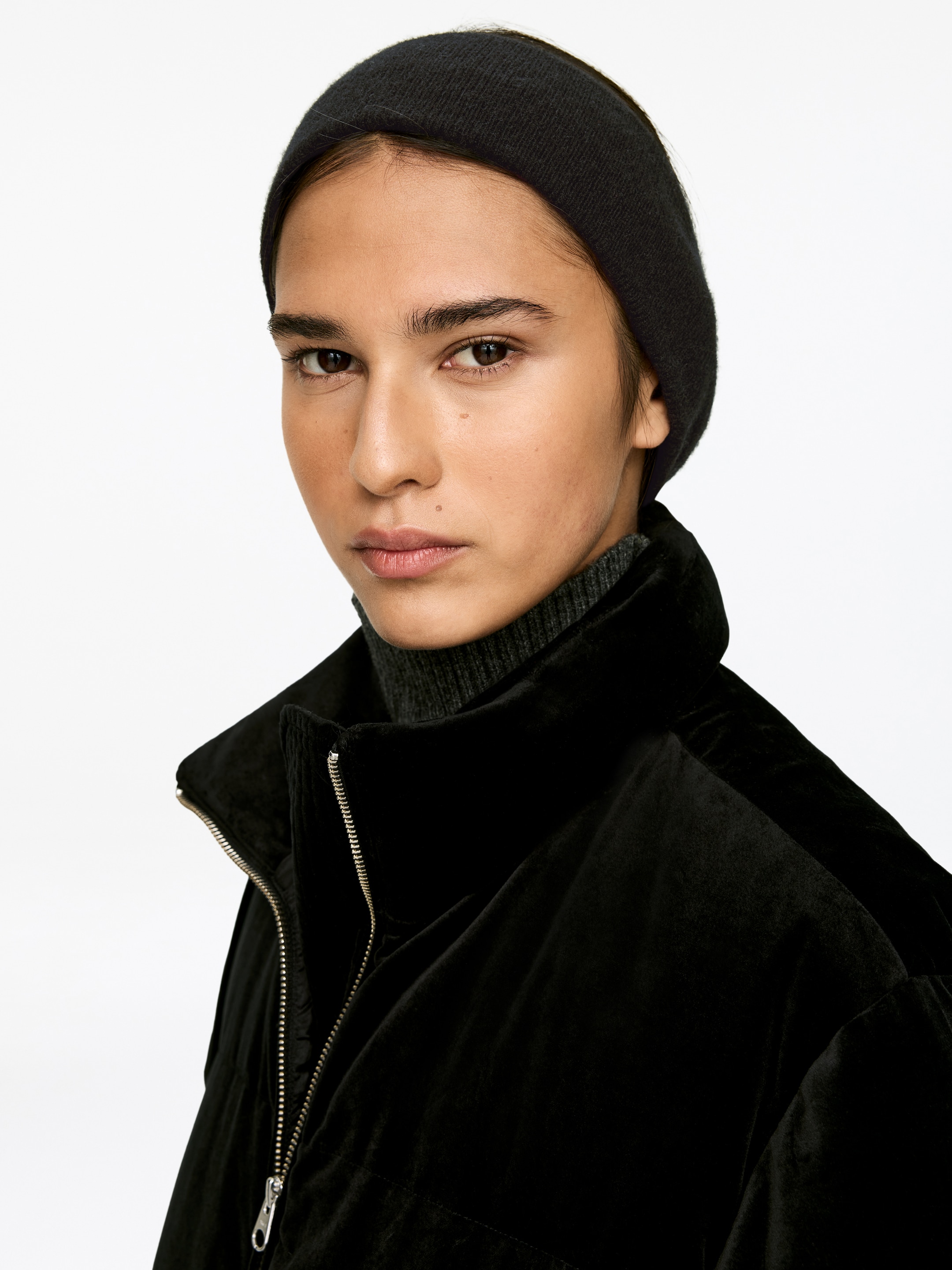 Größeres Bild ansehen: Stirnband aus Kaschmirmischung - Schwarz - Ladies | H&M DE 1