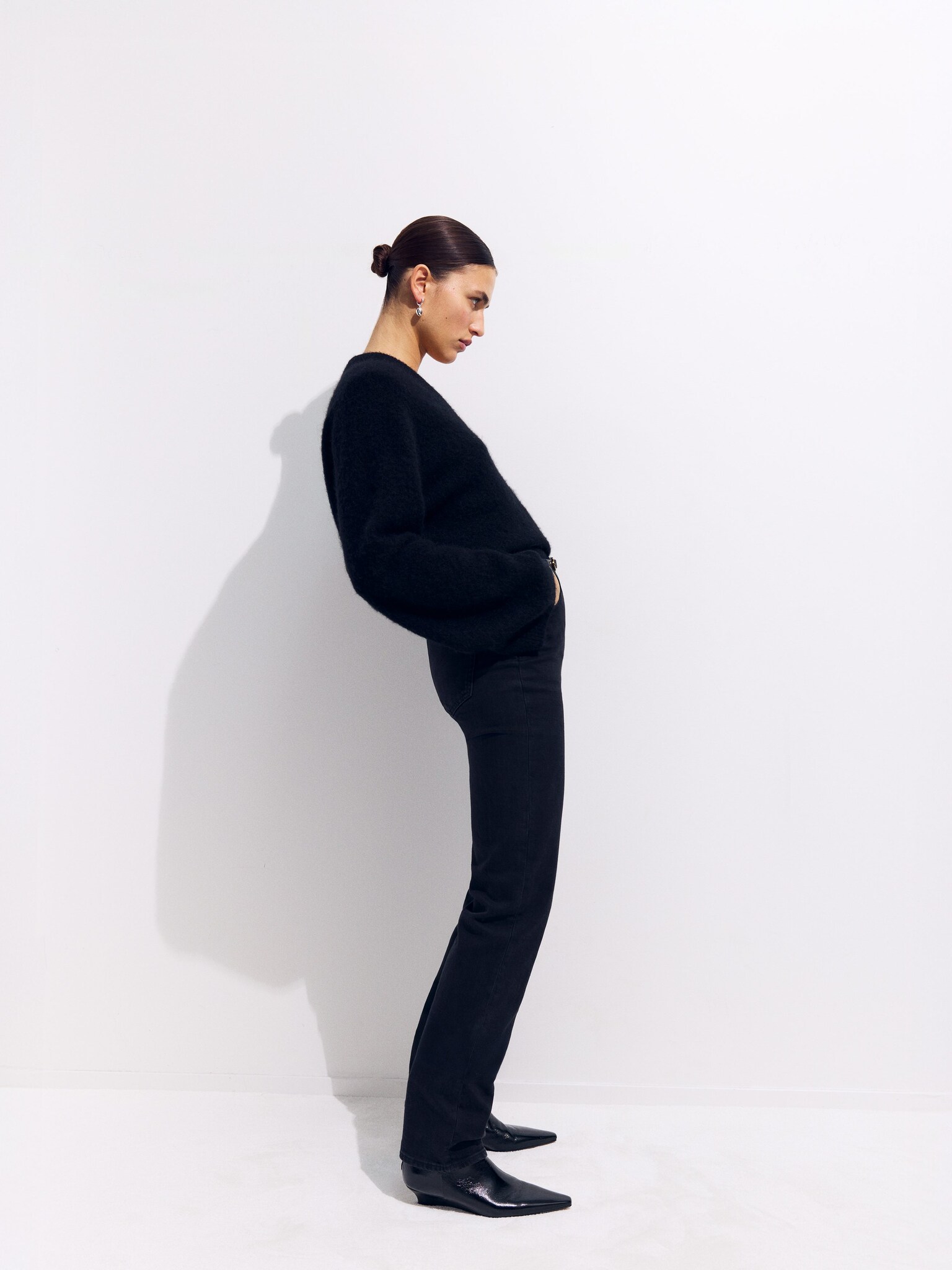 V-ringad tröja i alpacka-och ullblandning - Svart/Gråbeige - 6