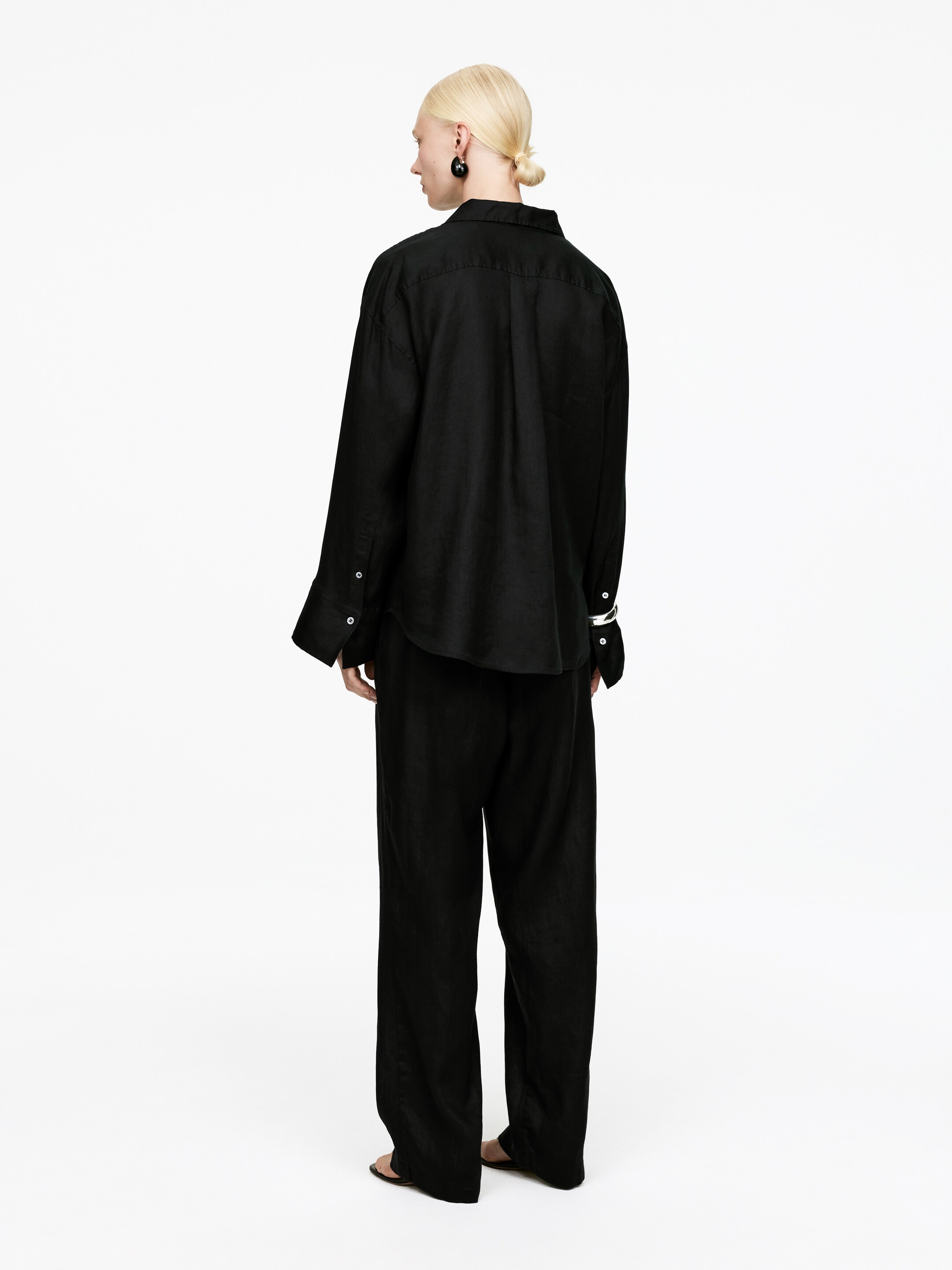 Zobrazit větší obrázek: Lněná košile - Black - ŽENY | H&M CZ 4